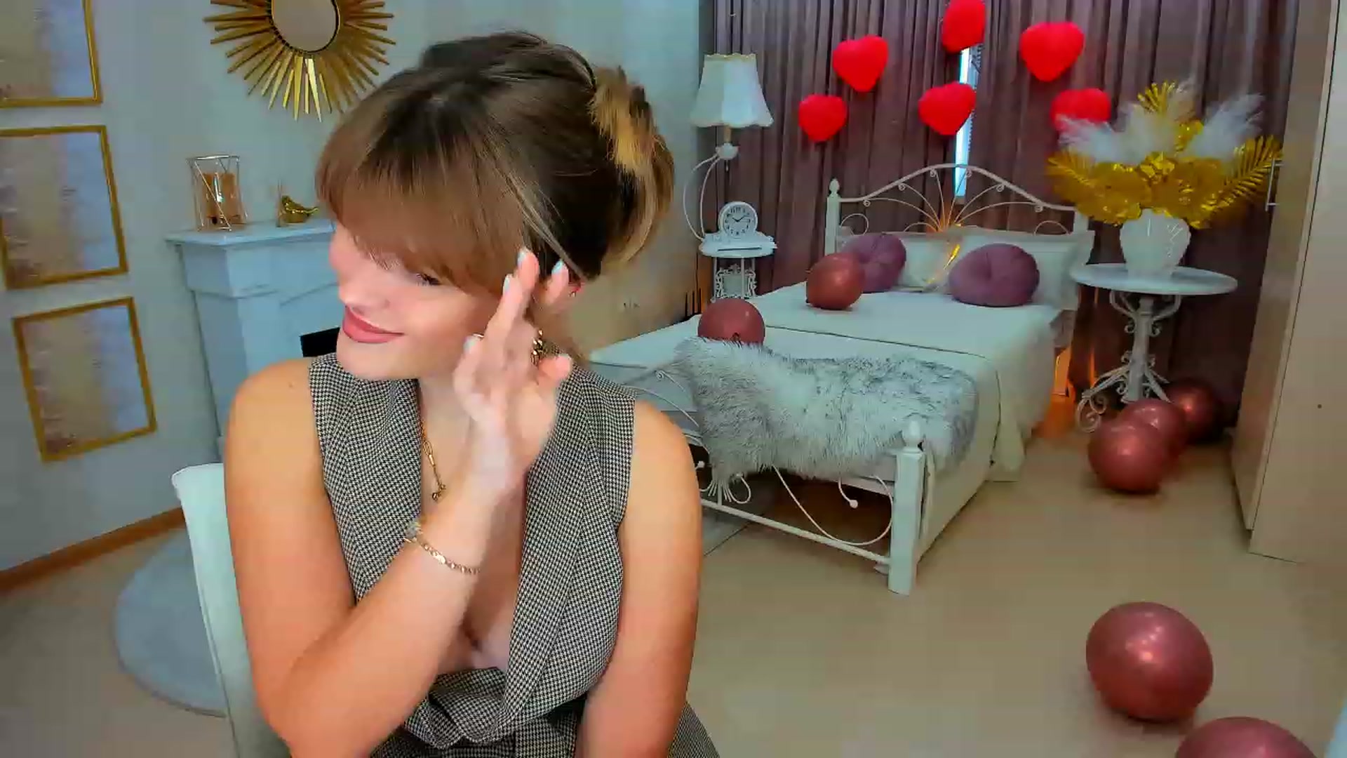 Gallery image thumbnail from GracePanther's myfreecams stream on, 03/01/2024, 09:49 image 5 of 20