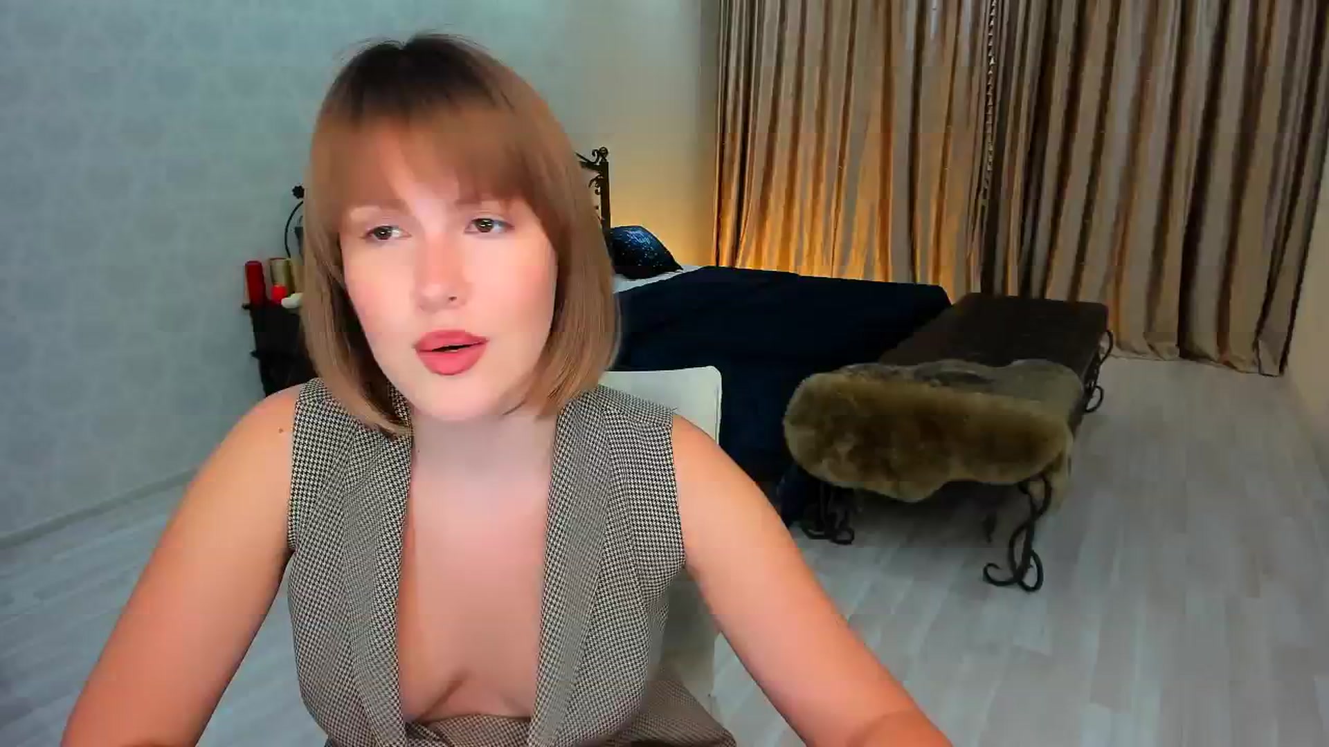 Gallery image thumbnail from GracePanther's myfreecams stream on, 03/06/2024, 10:02 image 15 of 20
