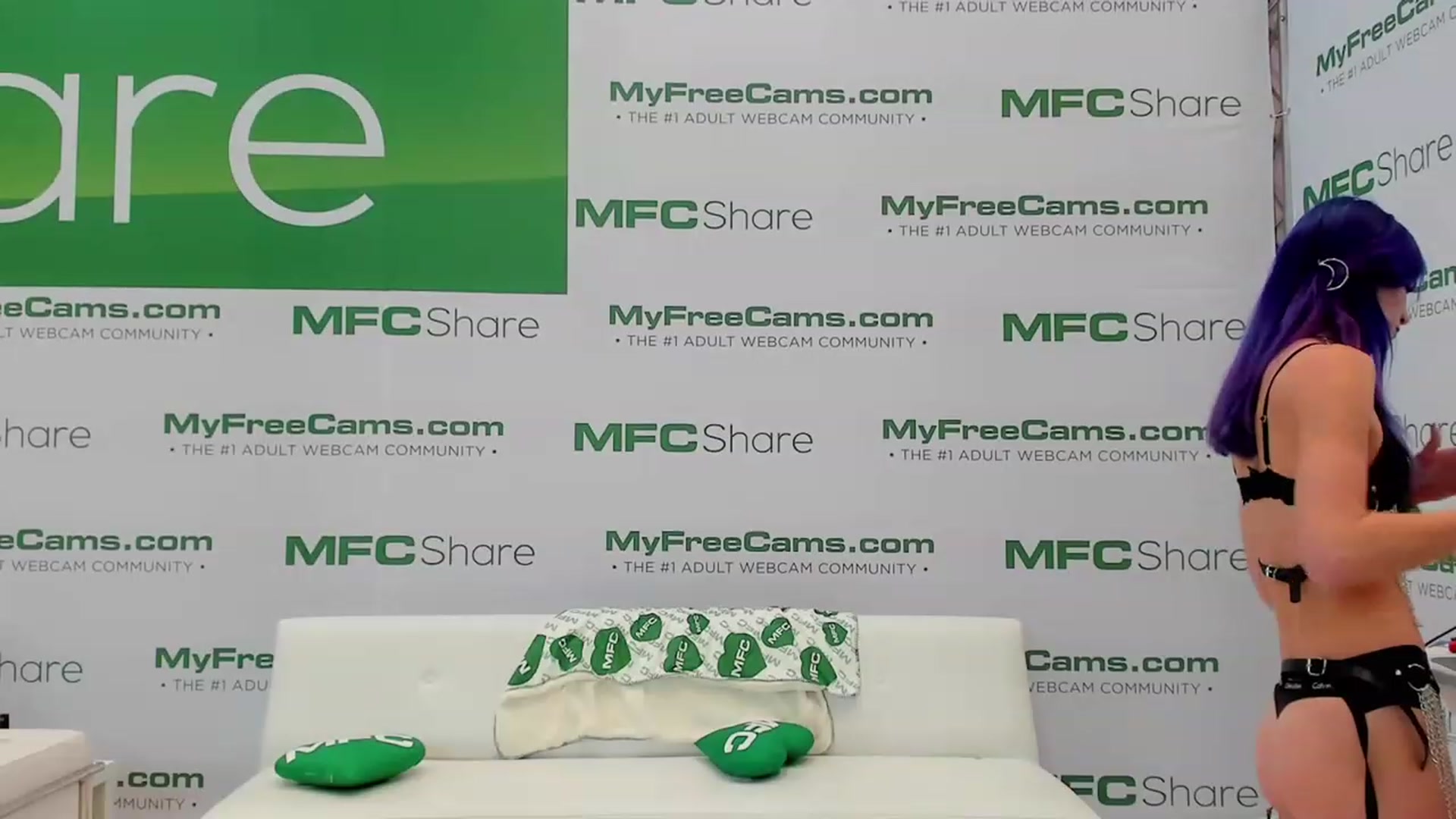Gallery image thumbnail from GraceRyan's myfreecams stream on, 01/05/2023, 03:59 image 3 of 20