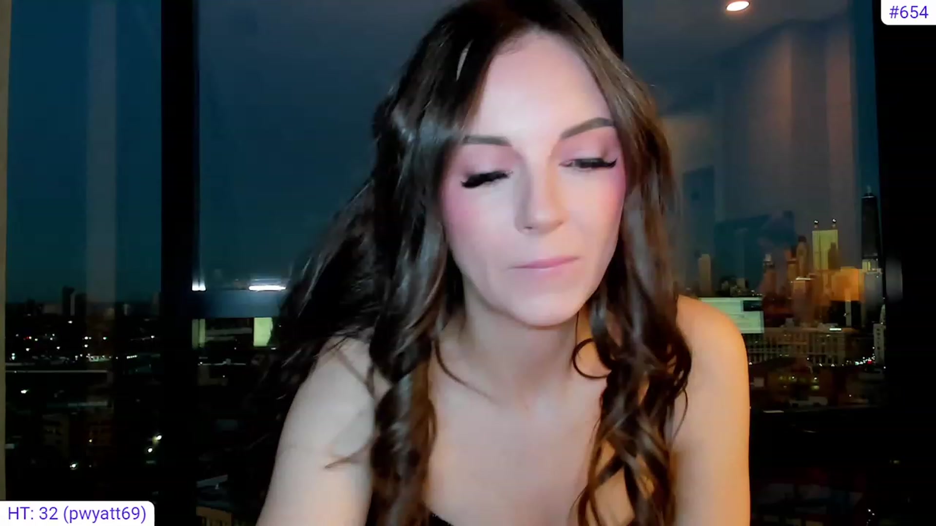 Gallery image thumbnail from GraceRyan's myfreecams stream on, 02/12/2023, 24:39 image 1 of 20