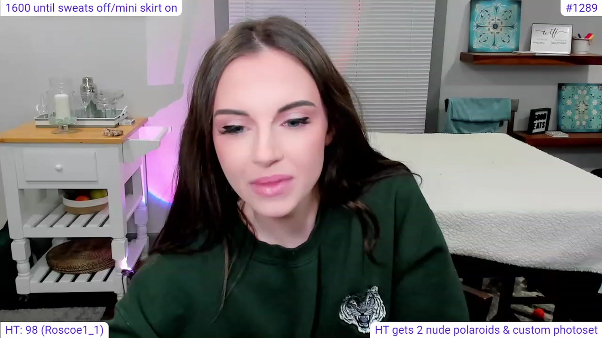 Gallery image thumbnail from GraceRyan's myfreecams stream on, 02/23/2023, 05:34 image 5 of 20