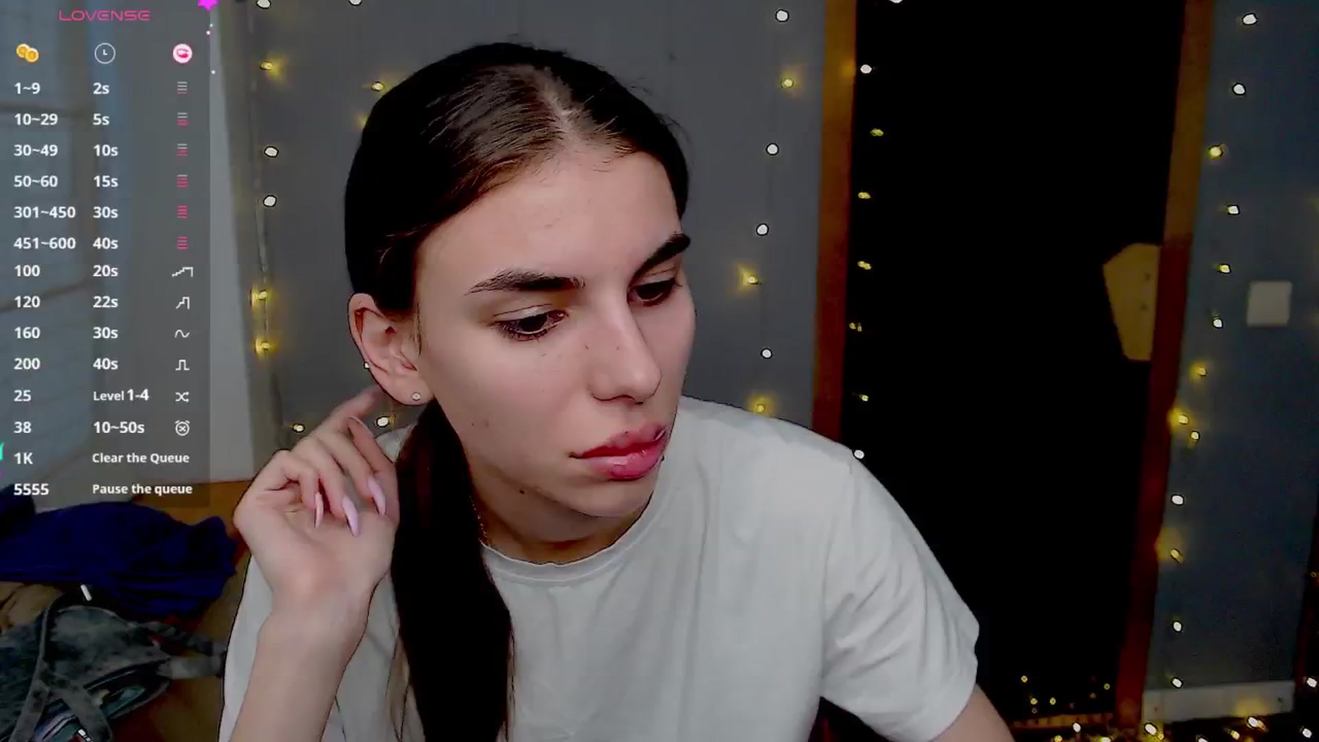 Gallery image thumbnail from Graceful_Doll's myfreecams stream on, 10/26/2024, 11:05 image 12 of 20