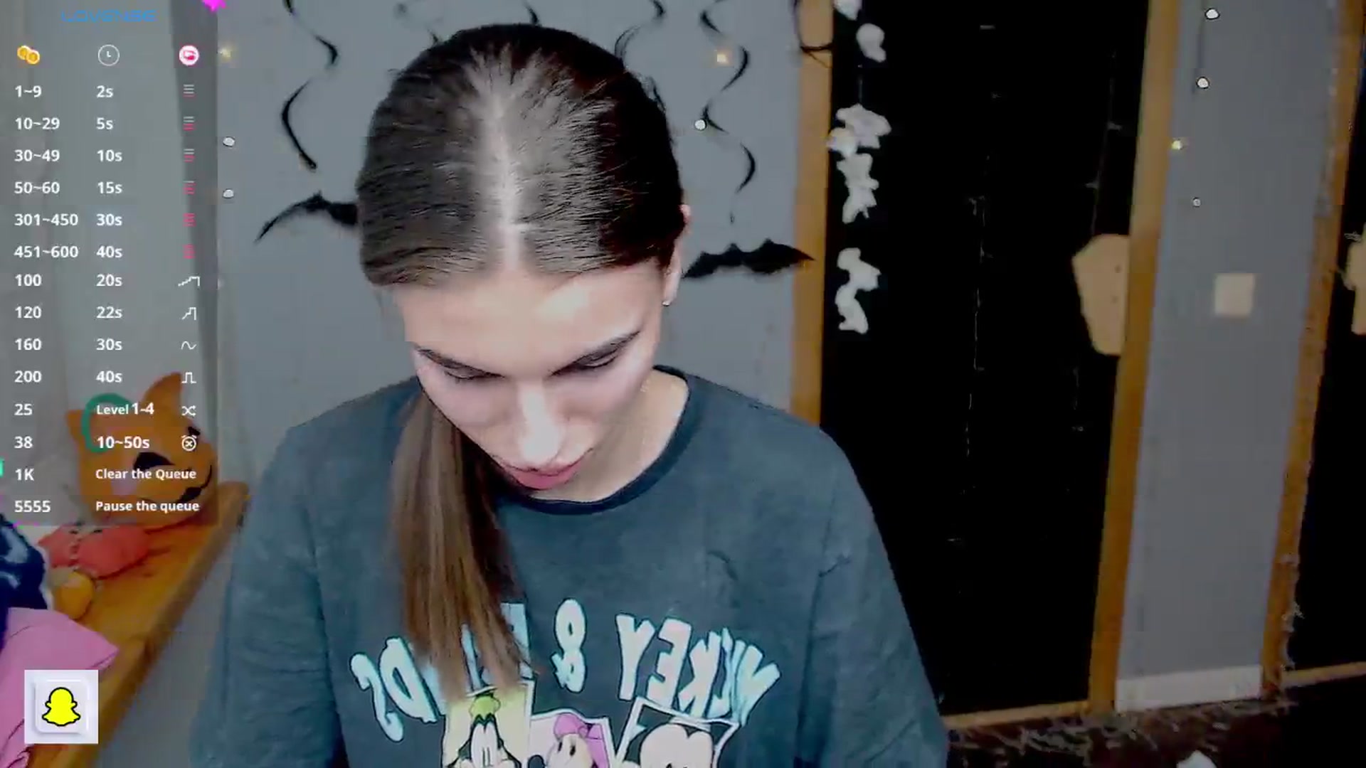 Gallery image thumbnail from Graceful_Doll's myfreecams stream on, 10/30/2024, 18:03 image 10 of 20
