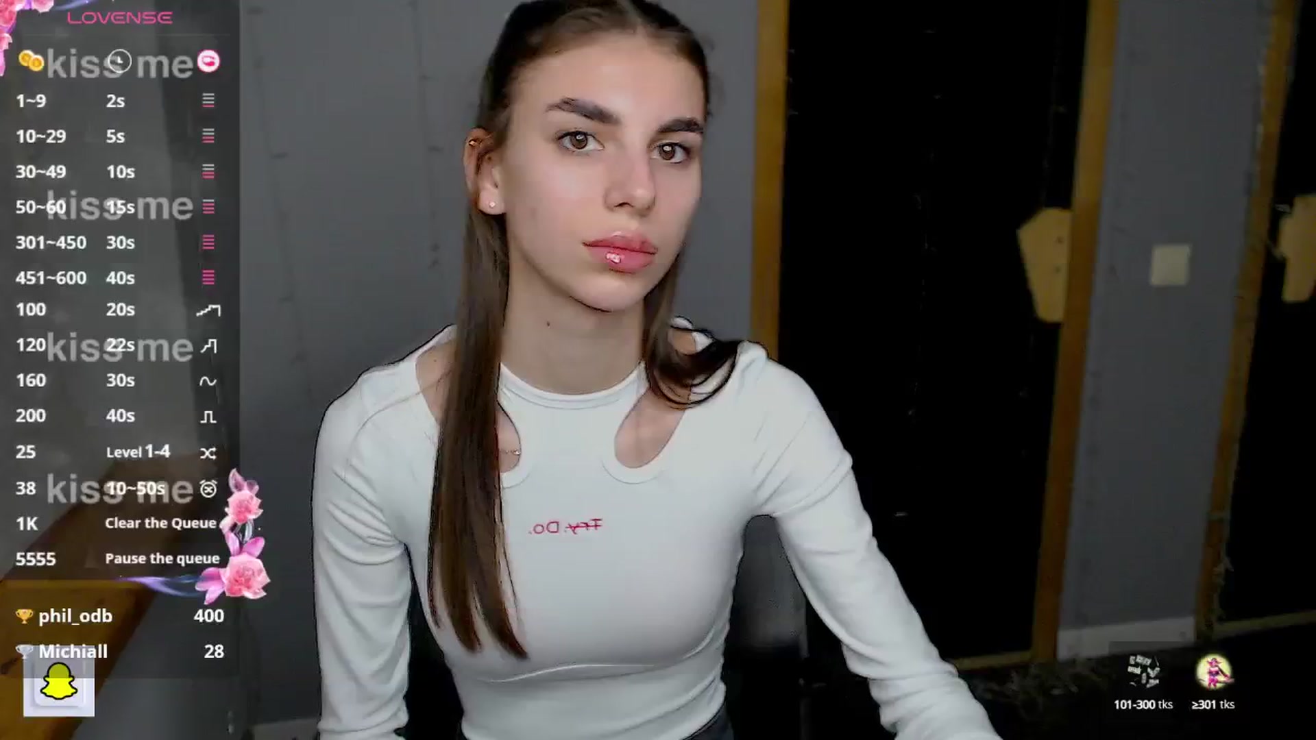 Gallery image thumbnail from Graceful_Doll's myfreecams stream on, 11/07/2024, 15:00 image 14 of 20