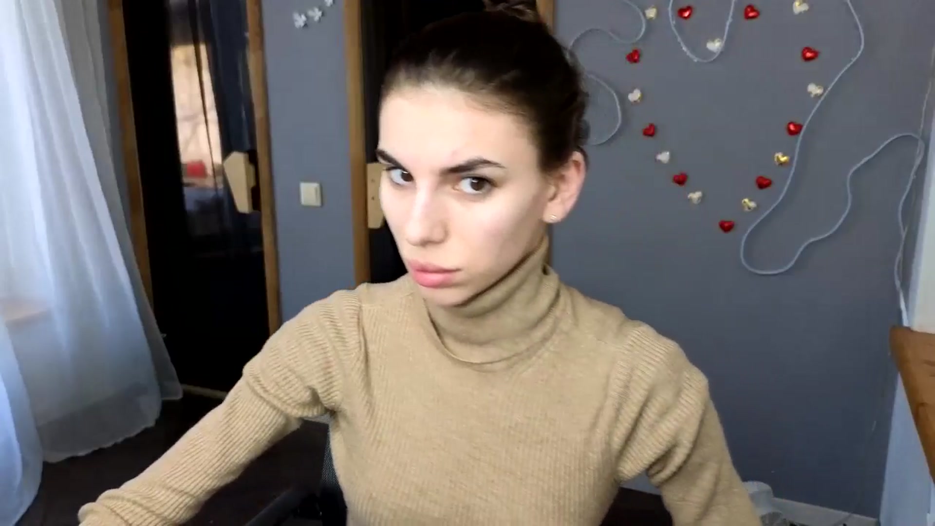 Gallery image thumbnail from Graceful_Doll's myfreecams stream on, 03/01/2025, 12:03 image 15 of 20