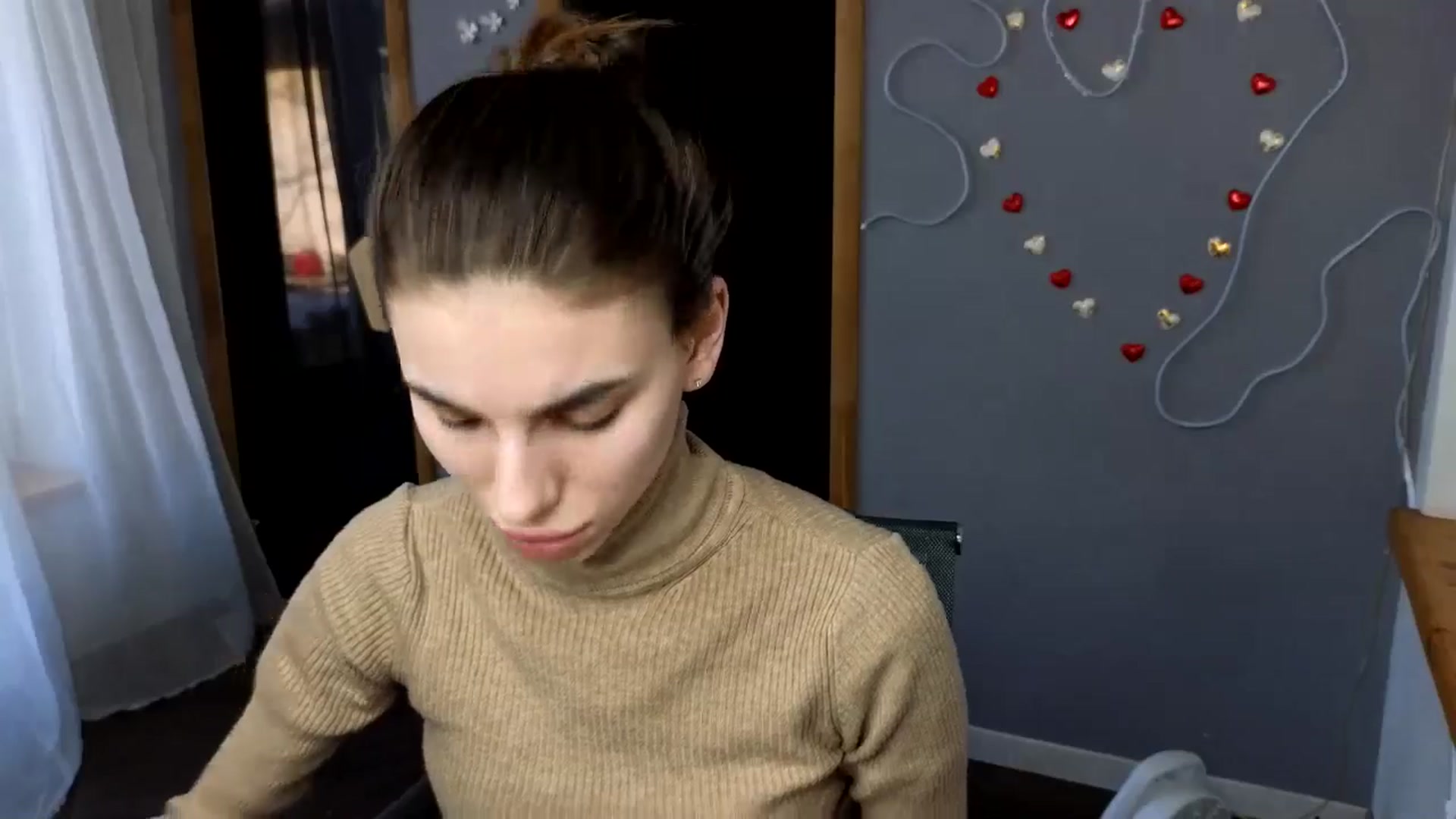Gallery image thumbnail from Graceful_Doll's myfreecams stream on, 03/01/2025, 12:03 image 19 of 20