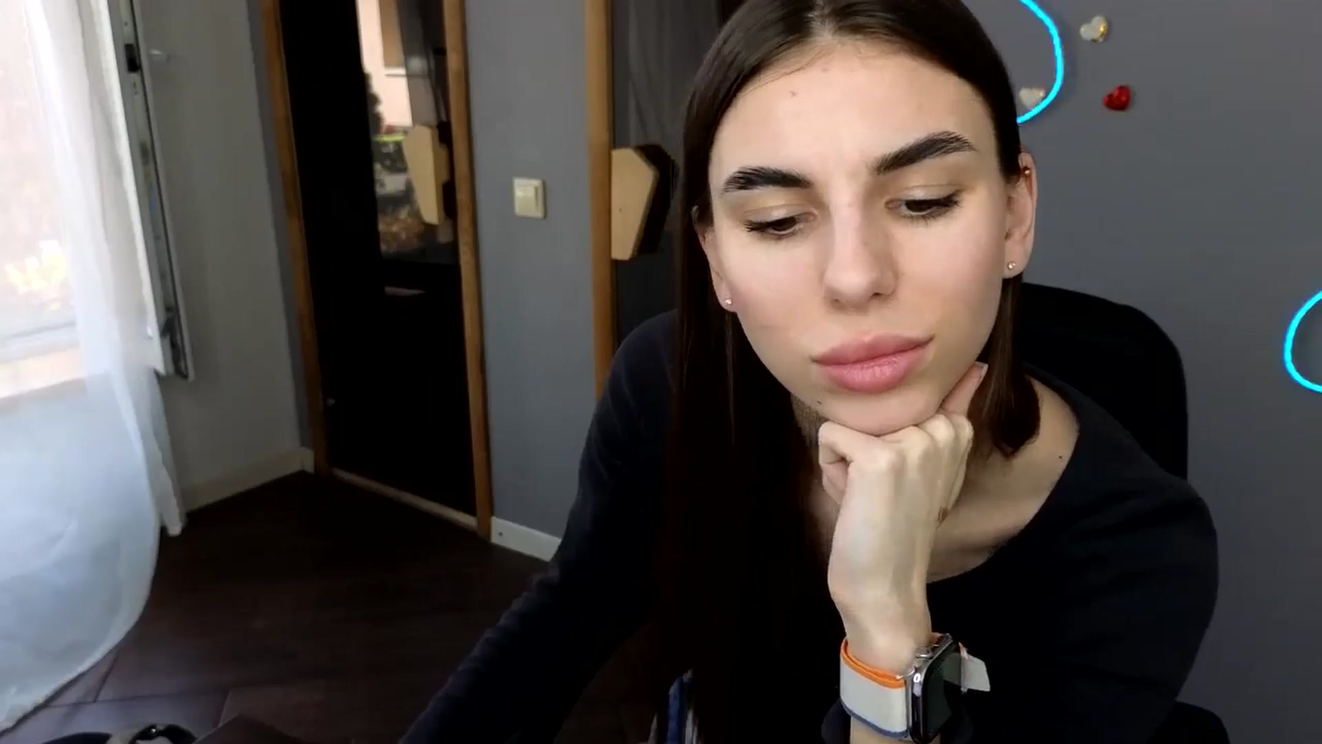 Gallery image thumbnail from Graceful_Doll's myfreecams stream on, 03/22/2025, 09:18 image 15 of 20