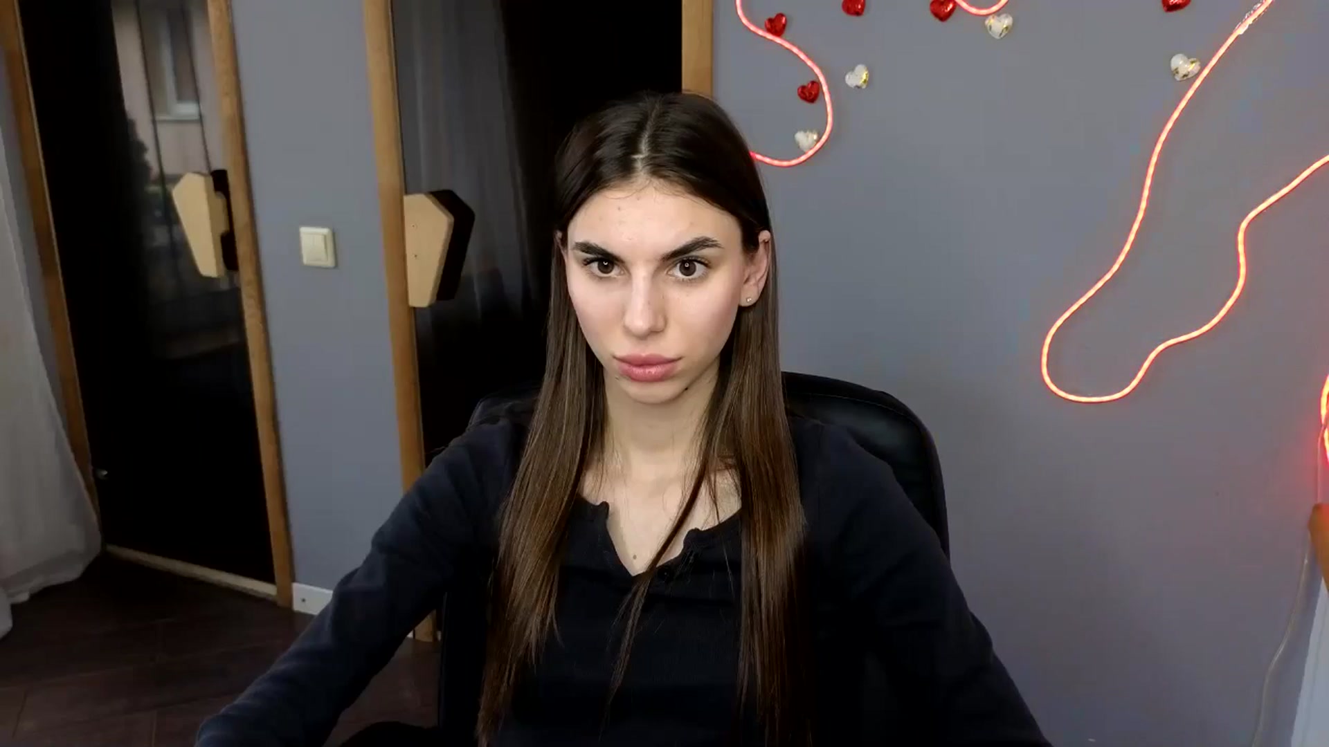 Gallery image thumbnail from Graceful_Doll's myfreecams stream on, 03/22/2025, 11:01 image 4 of 20