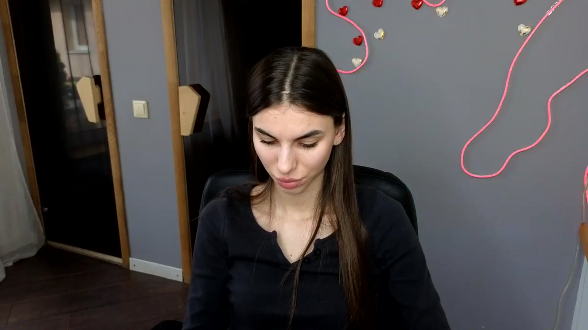 Gallery image thumbnail from Graceful_Doll's myfreecams stream on, 03/22/2025, 11:01 image 6 of 20
