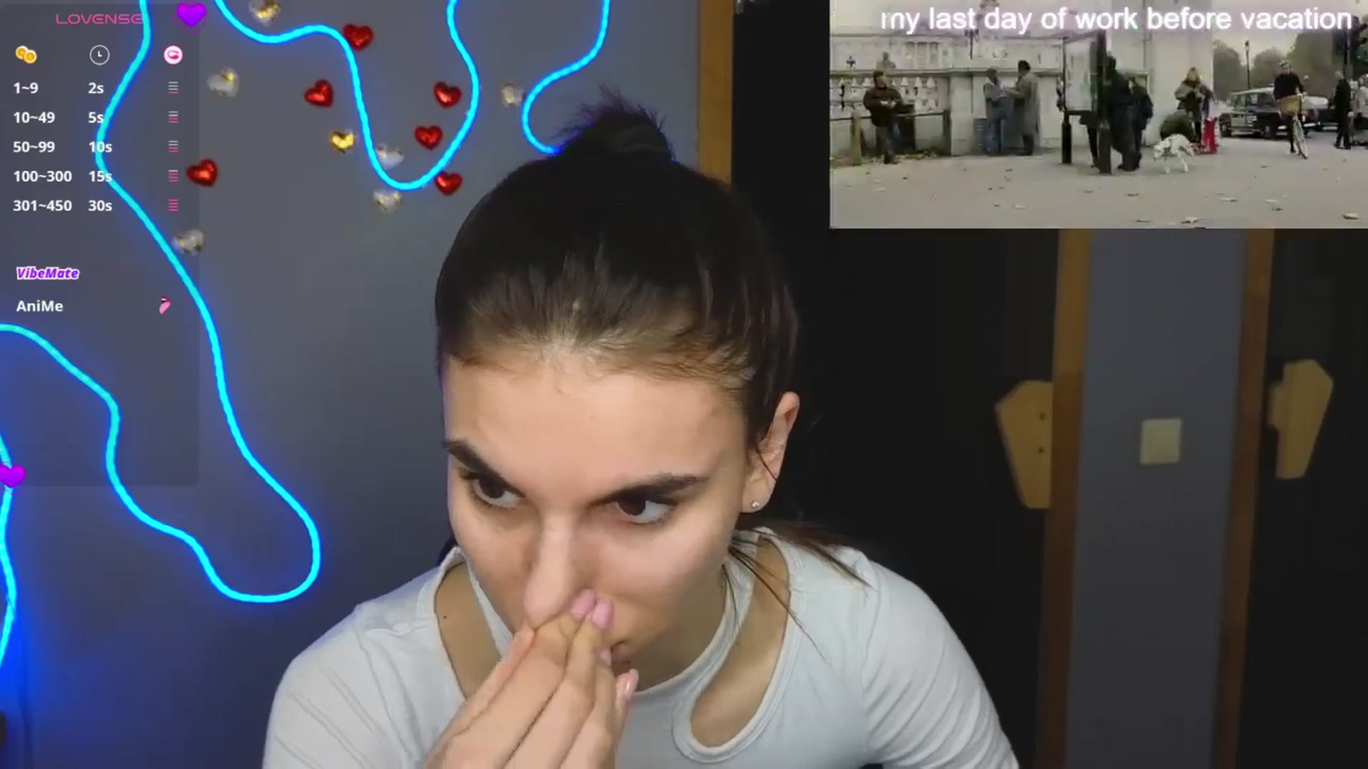 Gallery image thumbnail from Graceful_Doll's myfreecams stream on, 03/25/2025, 07:41 image 10 of 20