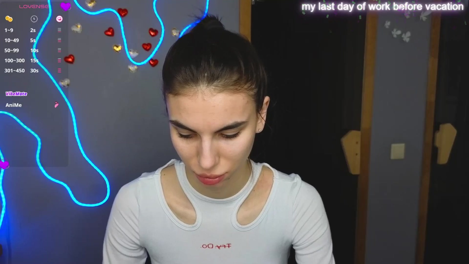 Gallery image thumbnail from Graceful_Doll's myfreecams stream on, 03/25/2025, 07:41 image 12 of 20