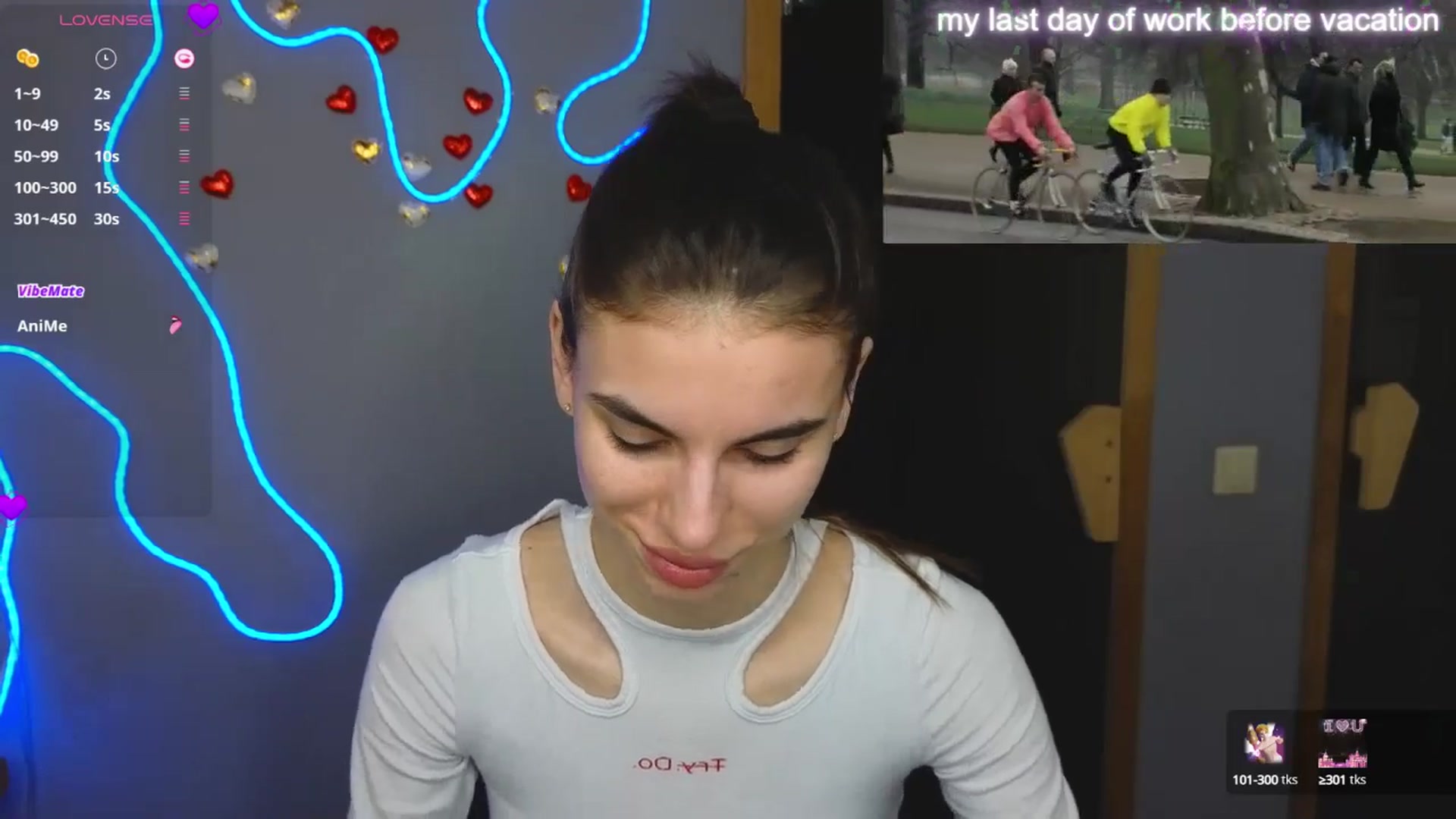 Gallery image thumbnail from Graceful_Doll's myfreecams stream on, 03/25/2025, 07:41 image 9 of 20
