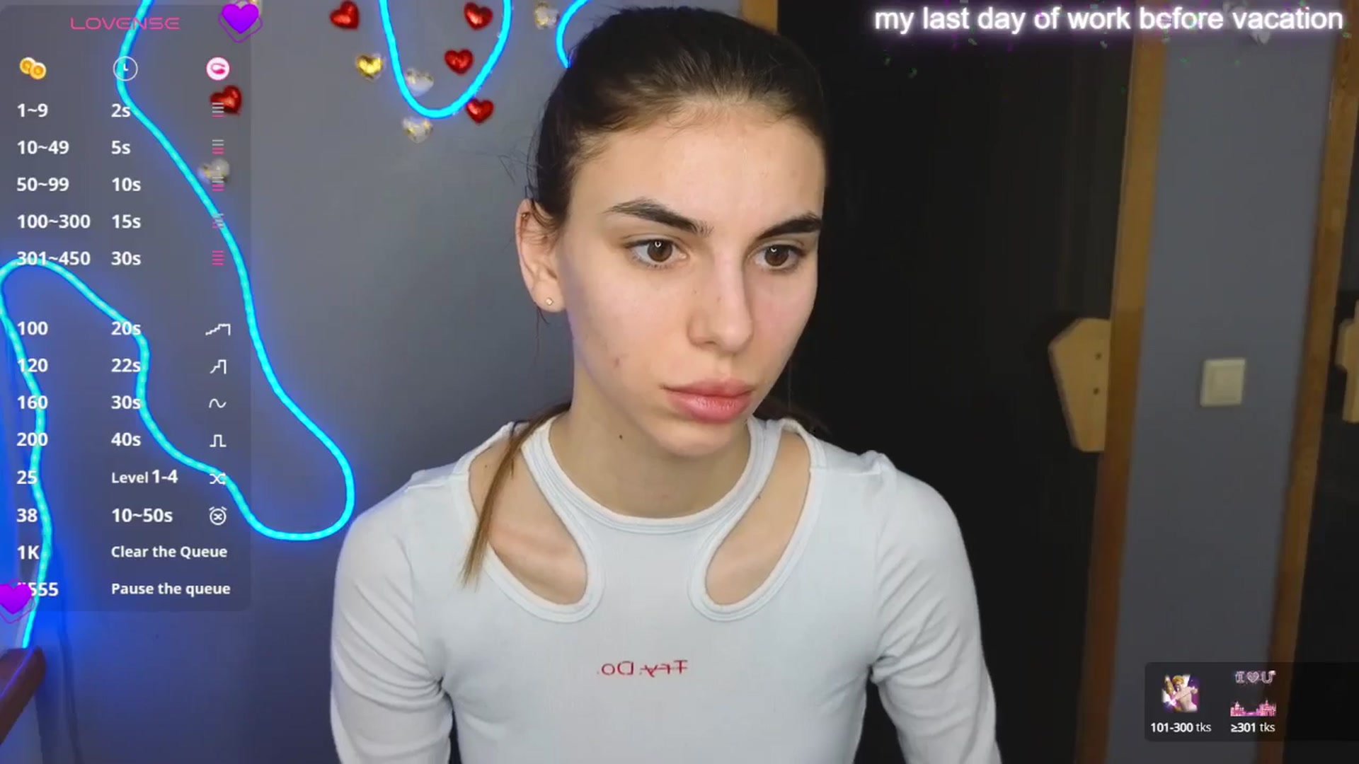 Gallery image thumbnail from Graceful_Doll's myfreecams stream on, 03/25/2025, 09:31 image 12 of 20