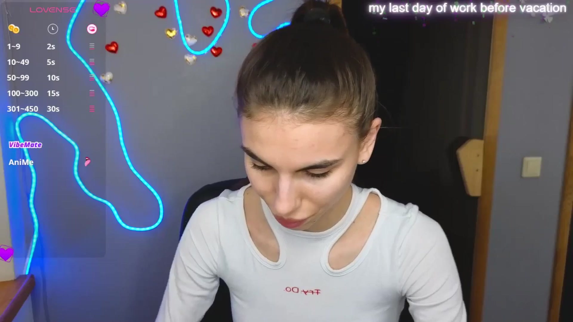 Gallery image thumbnail from Graceful_Doll's myfreecams stream on, 03/25/2025, 12:02 image 9 of 20
