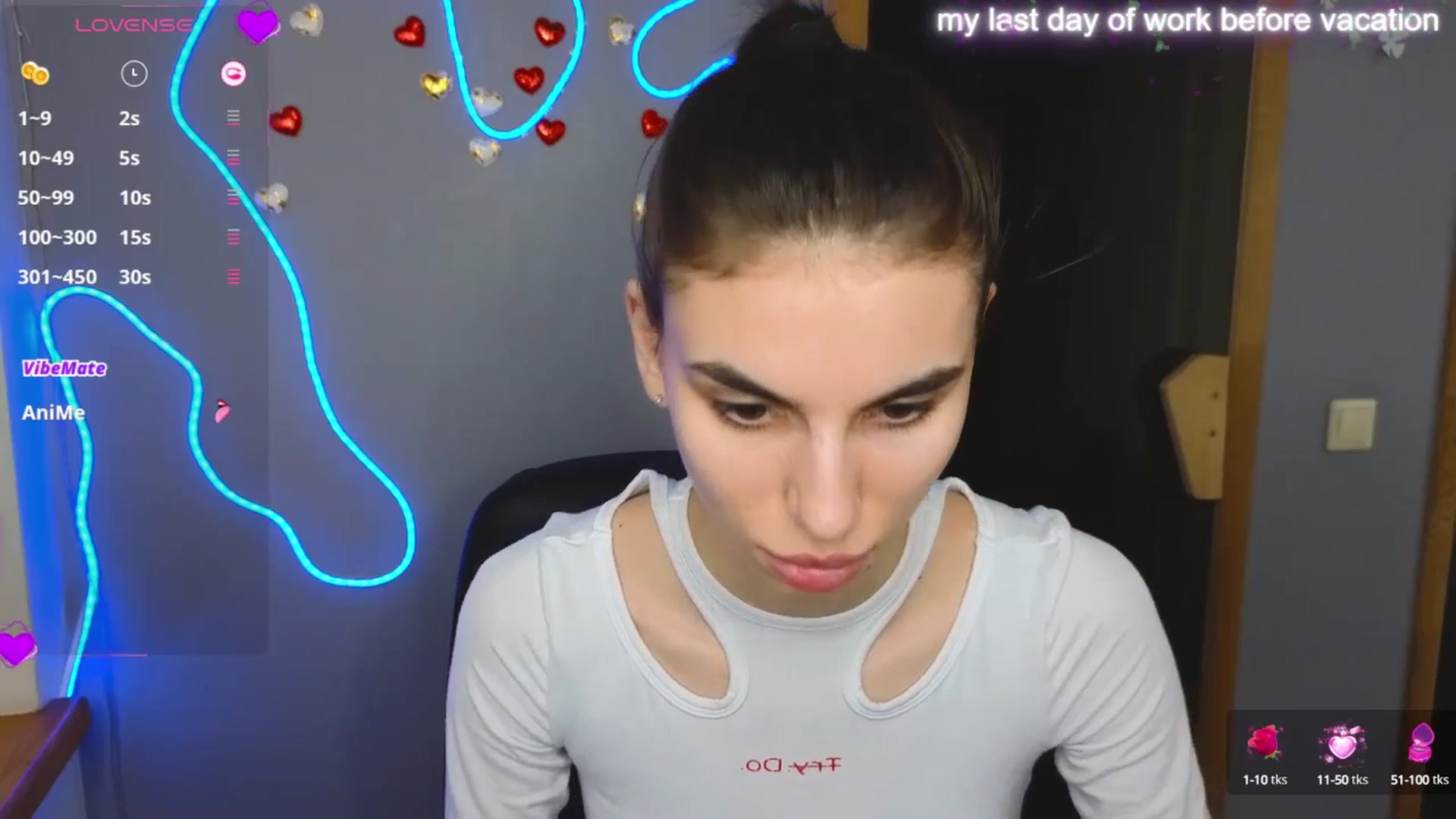 Gallery image thumbnail from Graceful_Doll's myfreecams stream on, 03/25/2025, 12:02 image 10 of 20