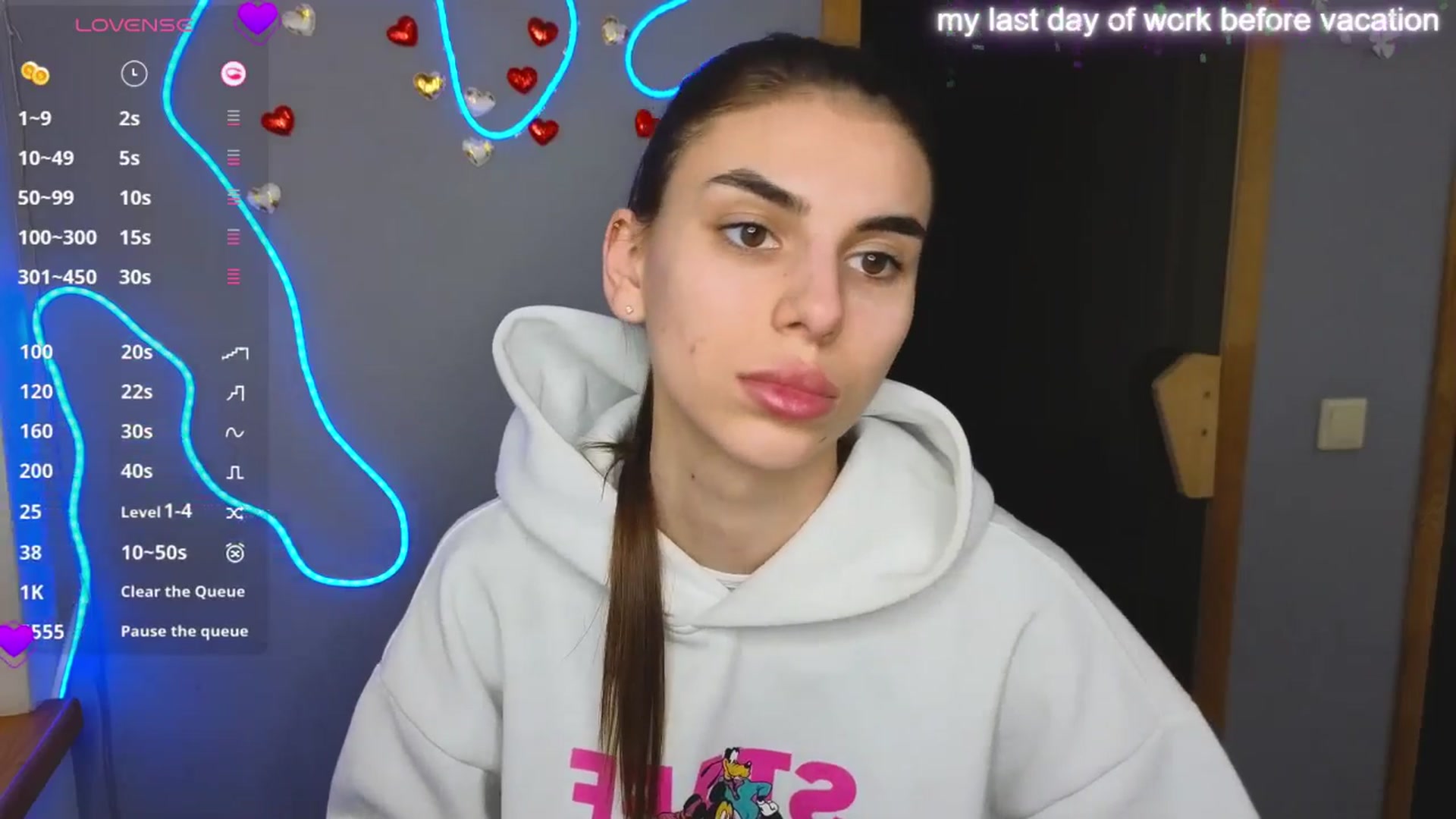 Gallery image thumbnail from Graceful_Doll's myfreecams stream on, 03/25/2025, 12:02 image 12 of 20