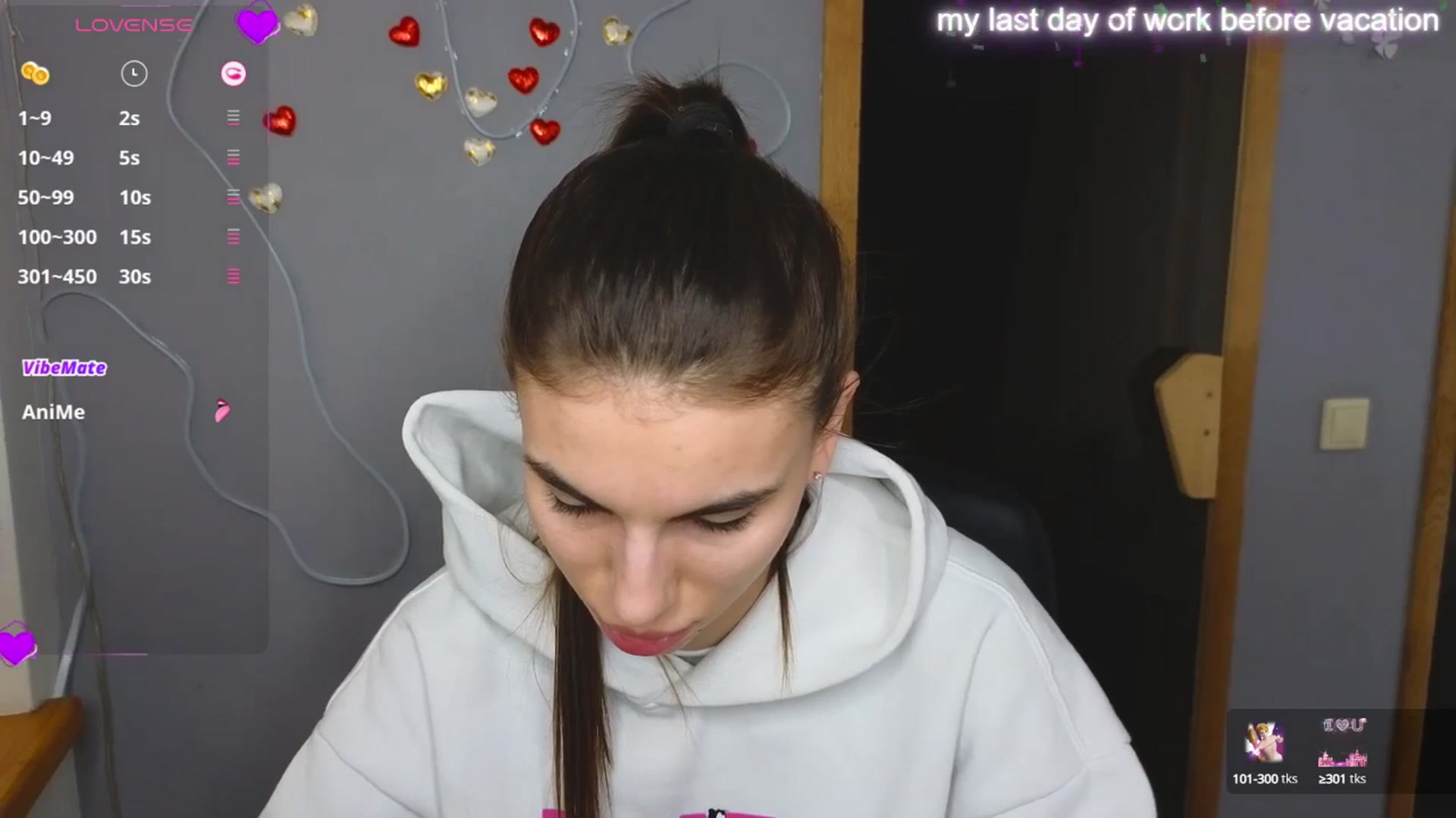 Gallery image thumbnail from Graceful_Doll's myfreecams stream on, 03/25/2025, 12:02 image 18 of 20