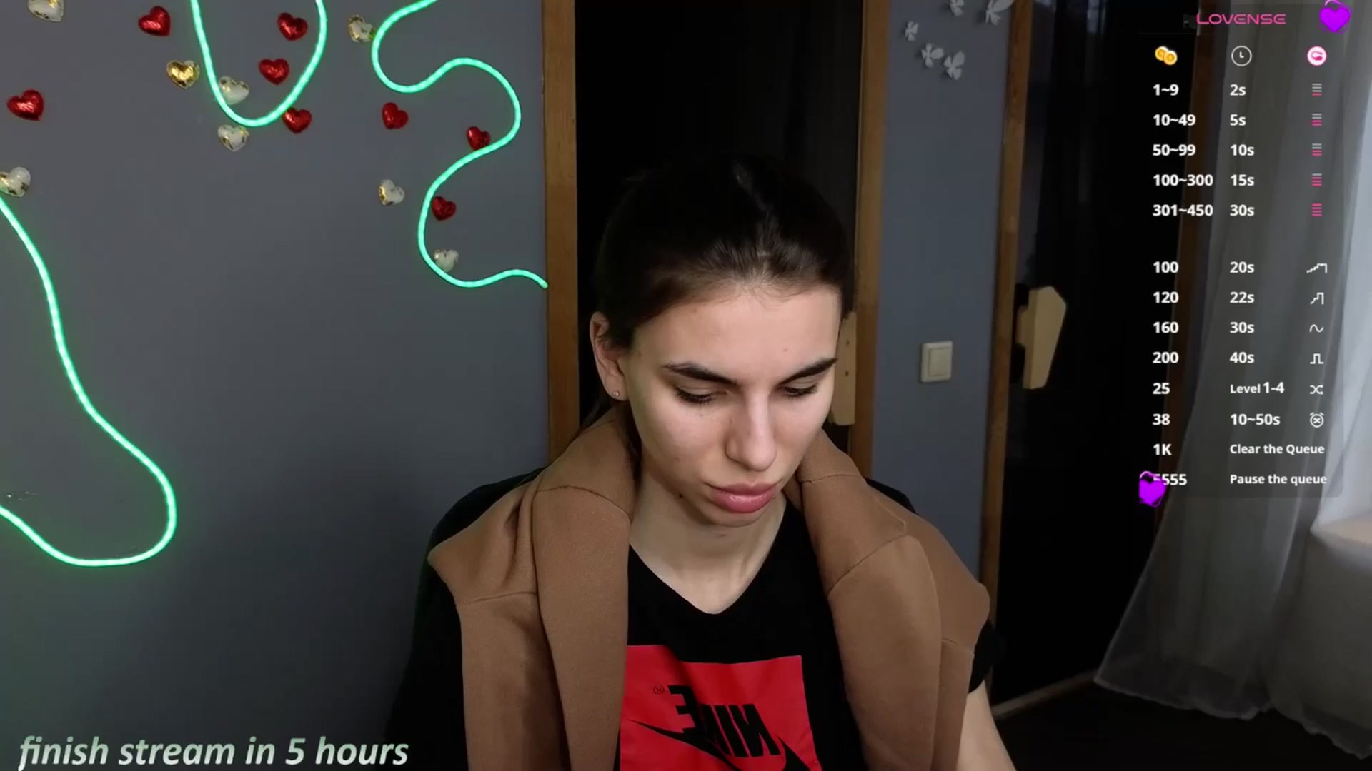 Gallery image thumbnail from Graceful_Doll's myfreecams stream on, 04/02/2025, 13:57 image 11 of 20