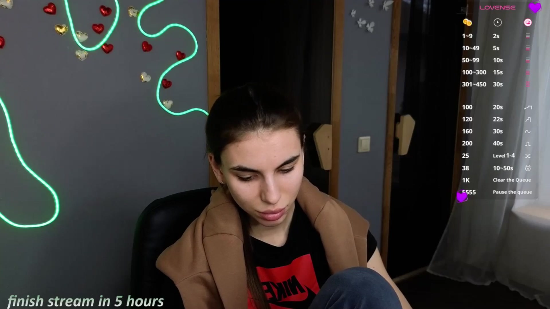 Gallery image thumbnail from Graceful_Doll's myfreecams stream on, 04/02/2025, 13:57 image 10 of 20