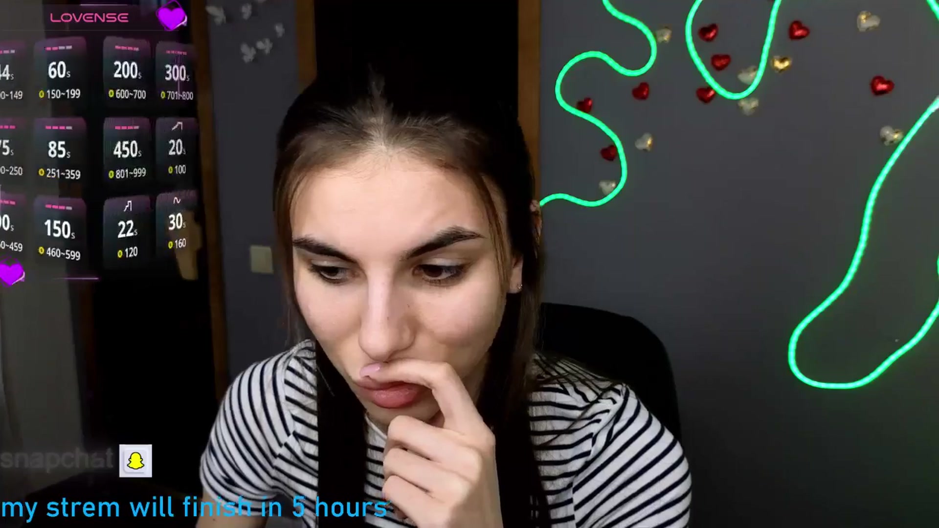 Gallery image thumbnail from Graceful_Doll's myfreecams stream on, 04/10/2025, 12:59 image 9 of 20