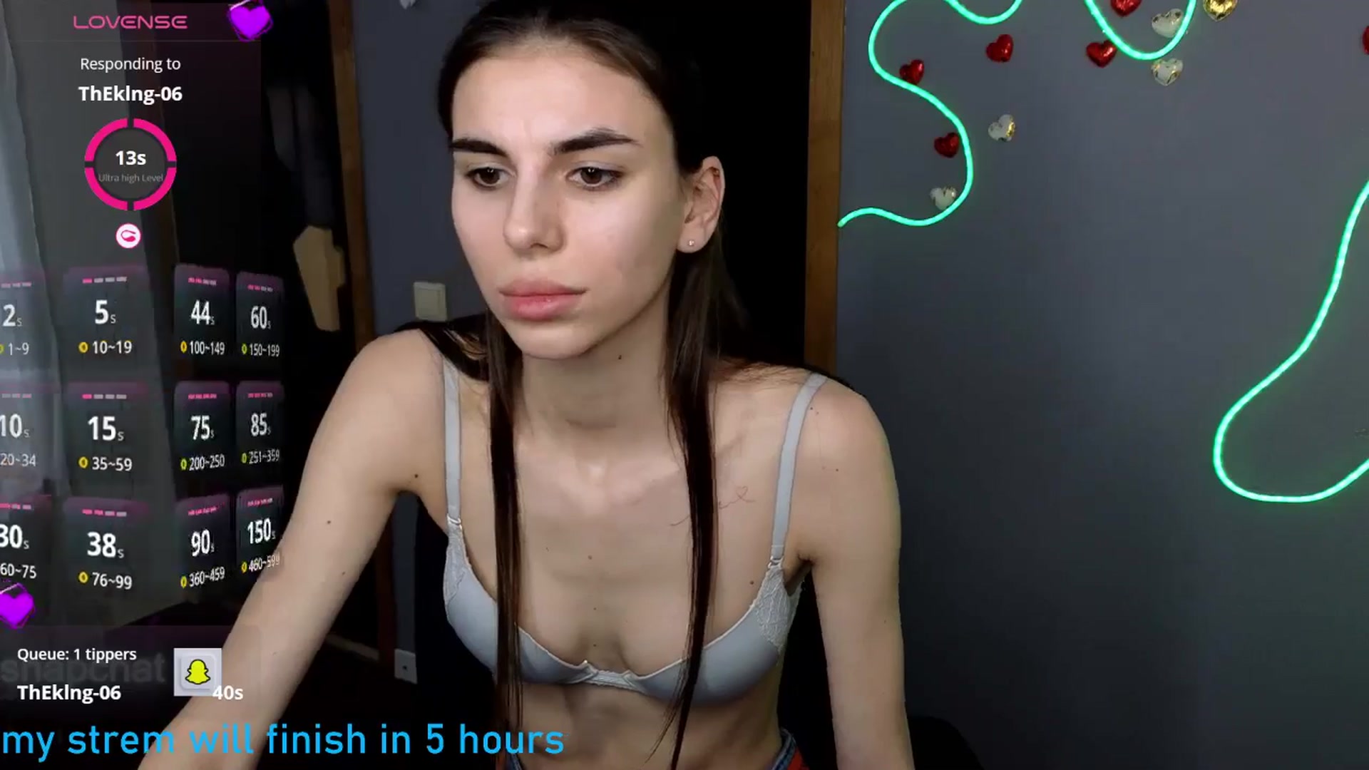 Gallery image thumbnail from Graceful_Doll's myfreecams stream on, 04/10/2025, 13:30 image 6 of 20
