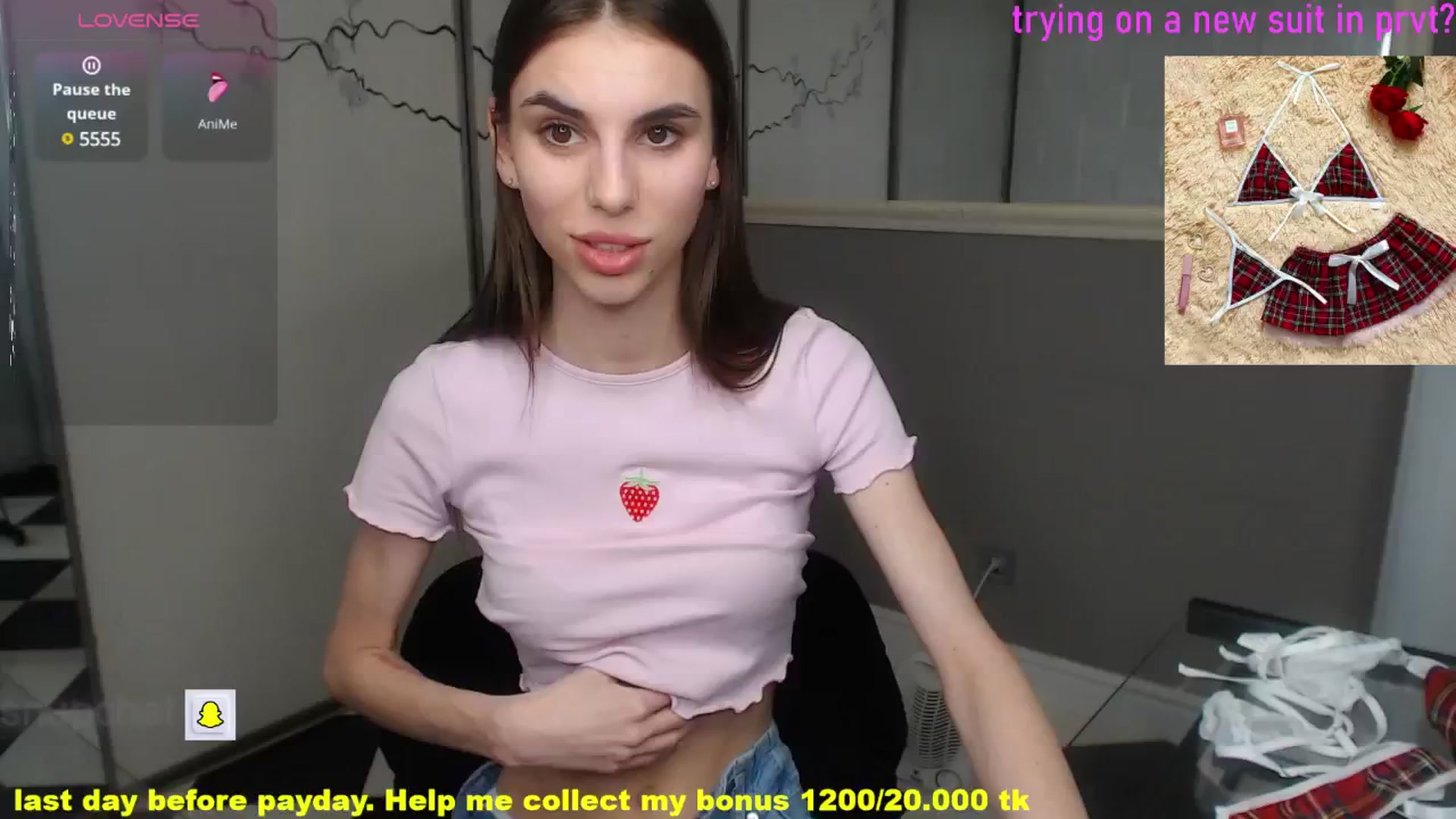 Gallery image thumbnail from Graceful_Doll's myfreecams stream on, 04/14/2025, 17:28 image 17 of 20