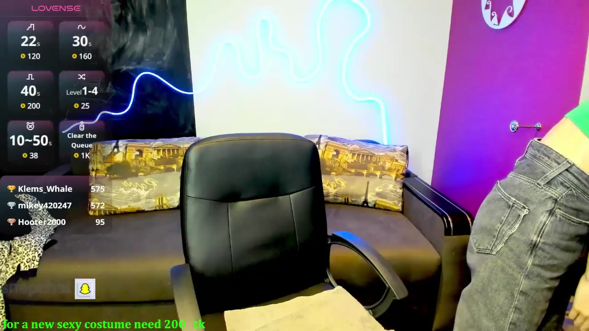 Gallery image thumbnail from Graceful_Doll's myfreecams stream on, 04/17/2025, 16:56 image 18 of 20