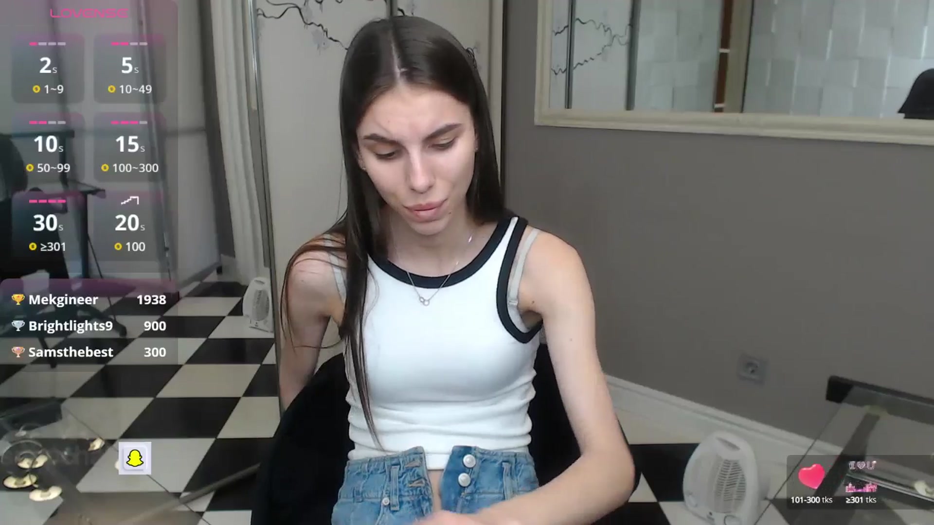 Gallery image thumbnail from Graceful_Doll's myfreecams stream on, 05/03/2025, 11:10 image 14 of 20