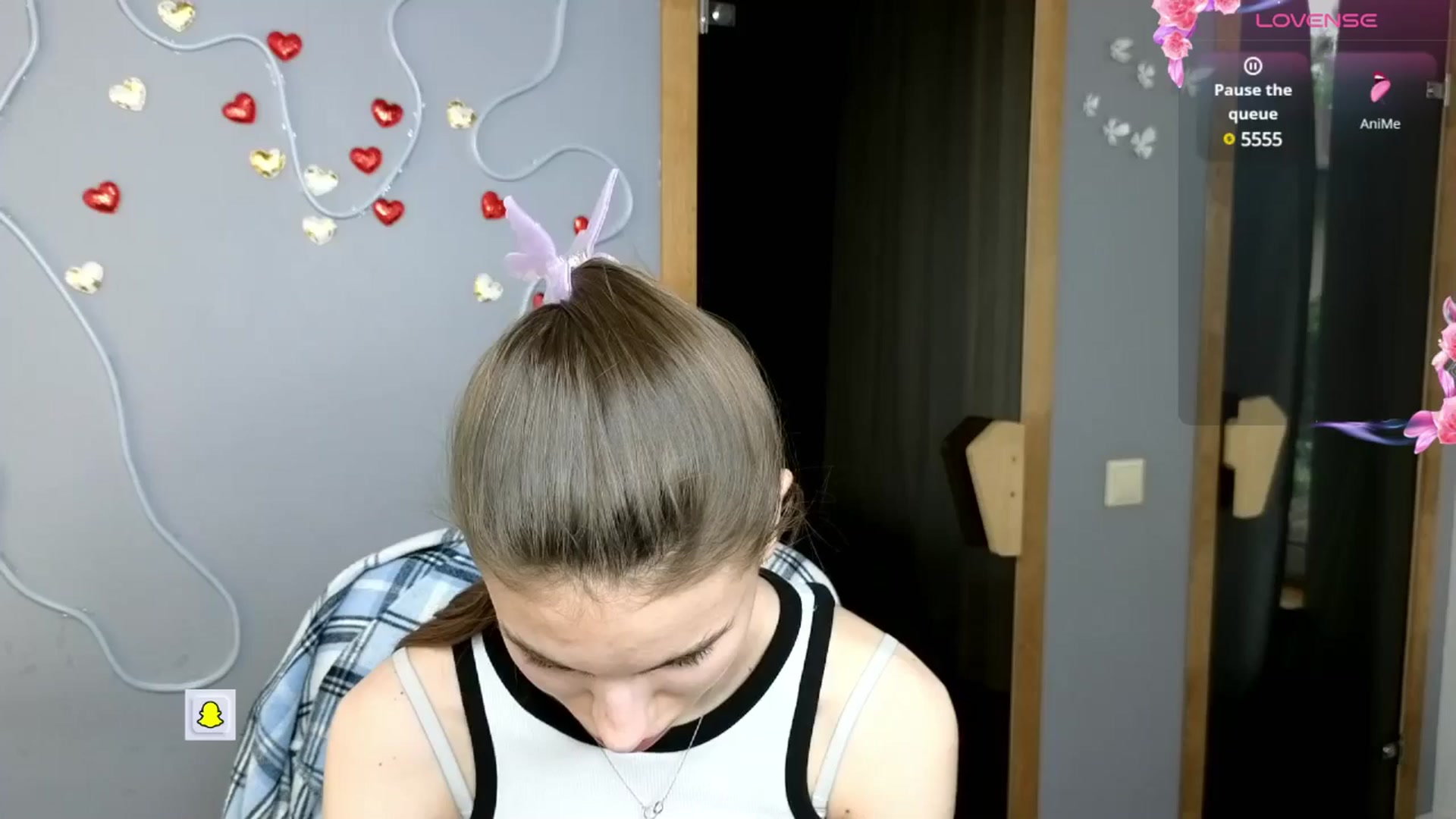 Gallery image thumbnail from Graceful_Doll's myfreecams stream on, 05/10/2025, 10:28 image 9 of 20