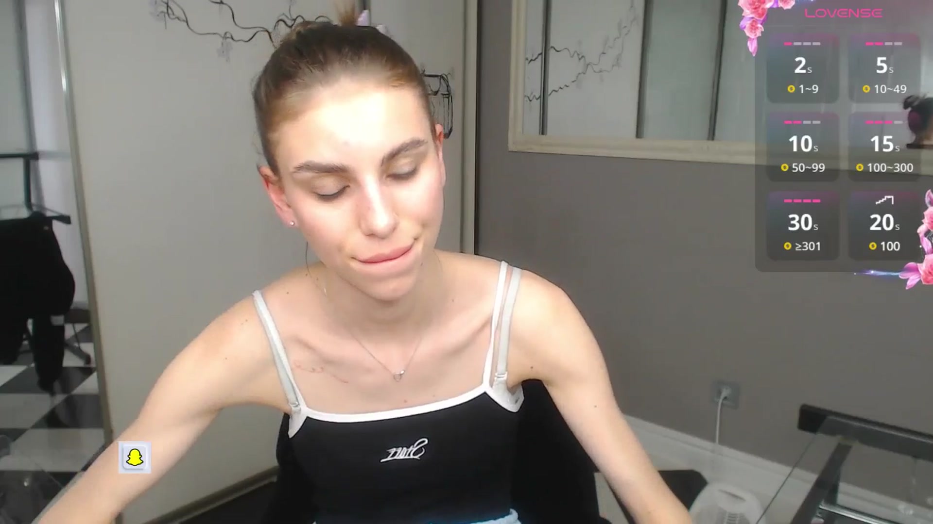 Gallery image thumbnail from Graceful_Doll's myfreecams stream on, 05/13/2025, 14:29 image 18 of 20