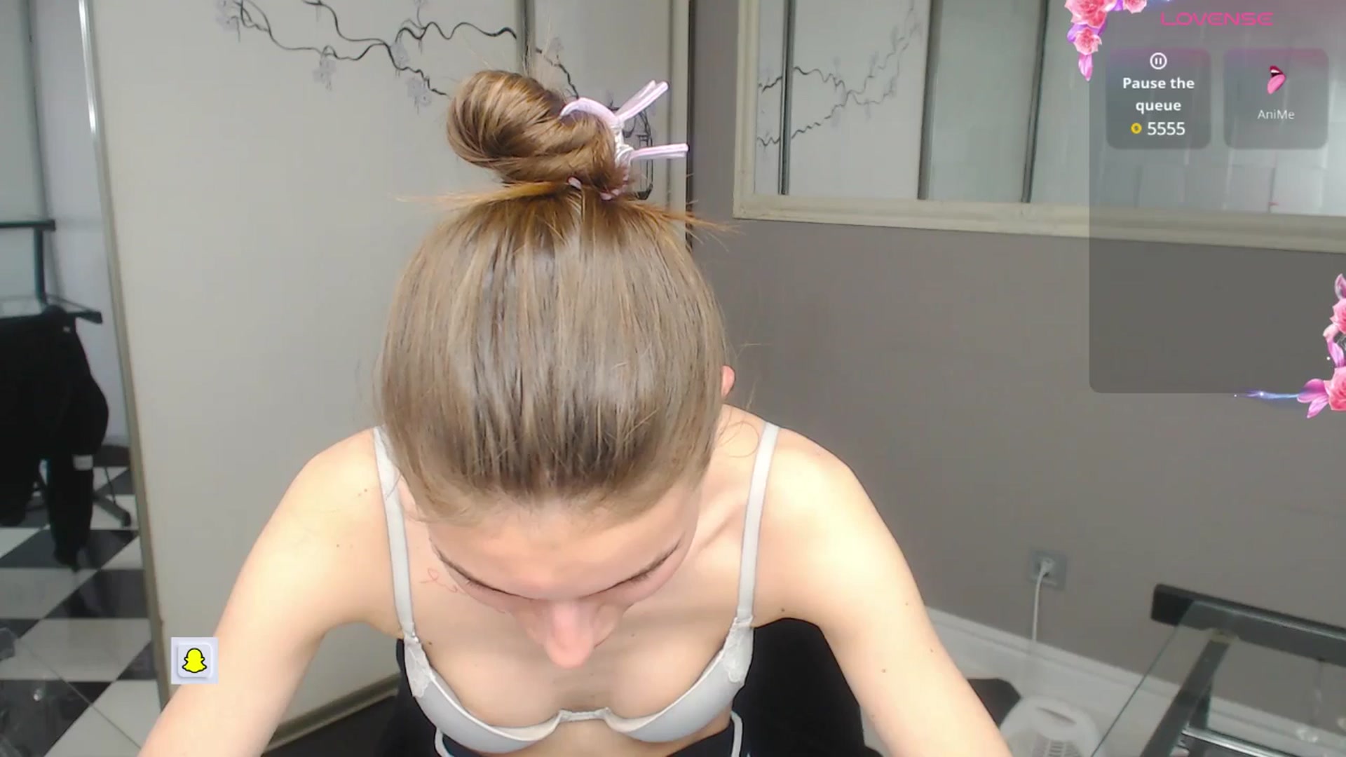 Gallery image thumbnail from Graceful_Doll's myfreecams stream on, 05/13/2025, 14:29 image 13 of 20