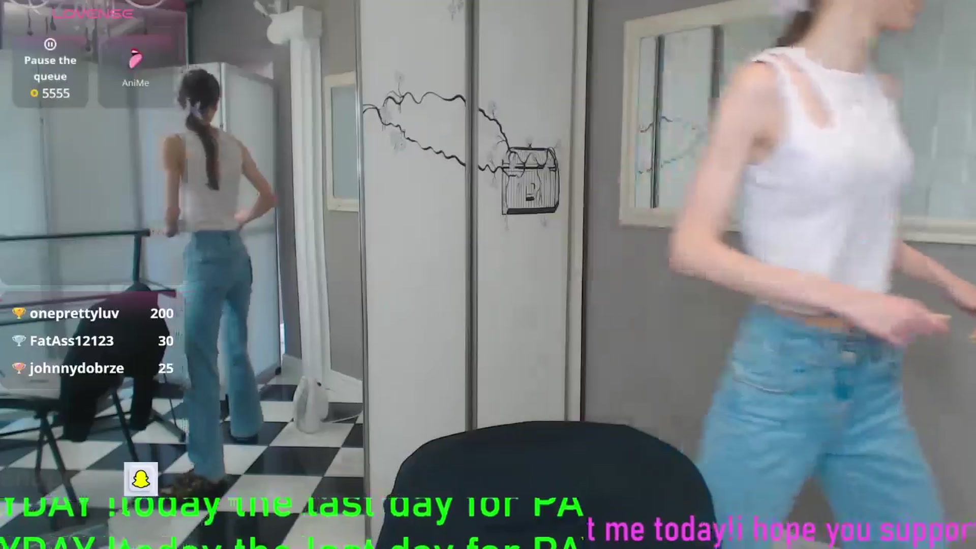 Gallery image thumbnail from Graceful_Doll's myfreecams stream on, 05/15/2025, 13:21 image 12 of 20