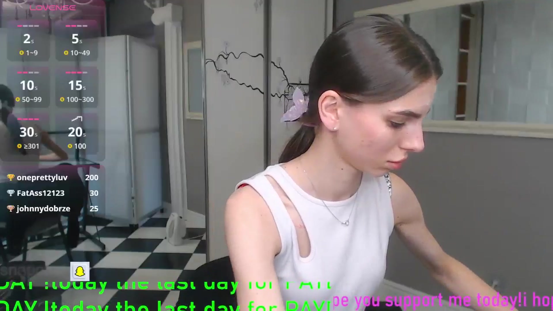 Gallery image thumbnail from Graceful_Doll's myfreecams stream on, 05/15/2025, 13:21 image 18 of 20