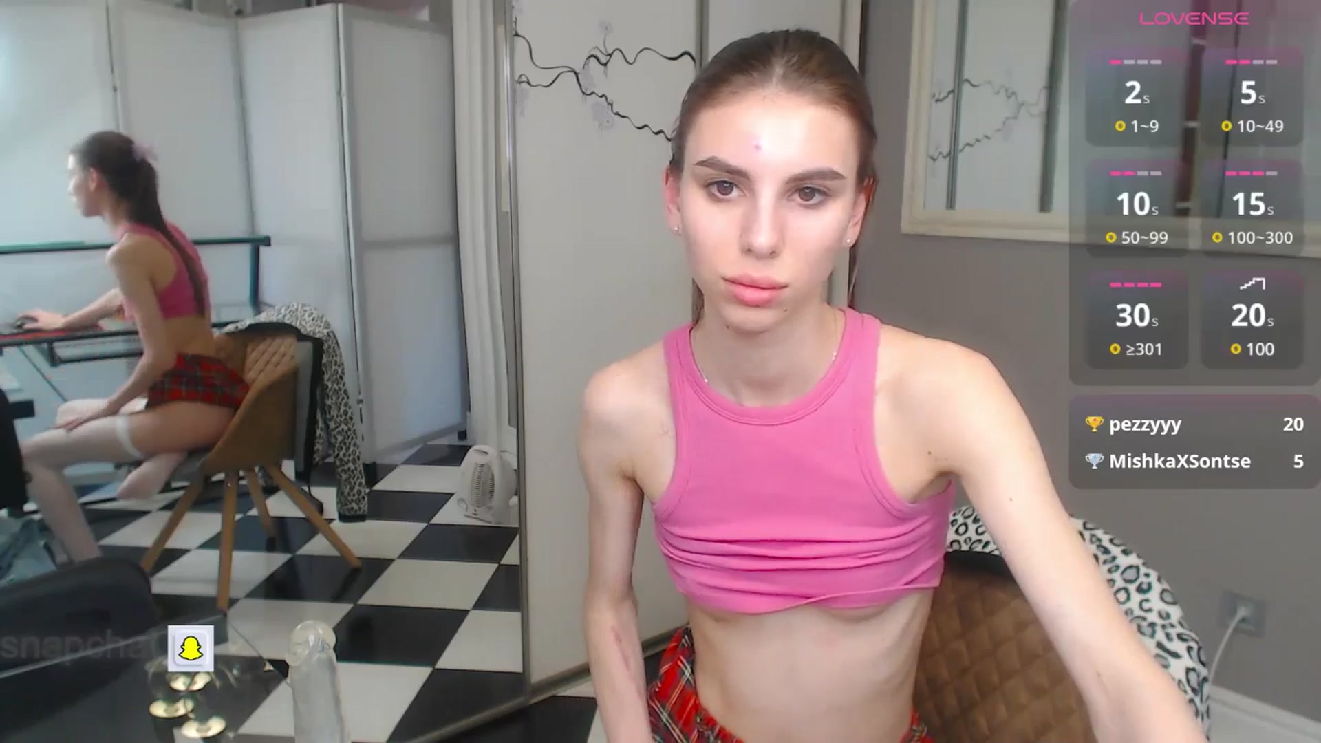 Gallery image thumbnail from Graceful_Doll's myfreecams stream on, 05/16/2025, 12:49 image 19 of 20