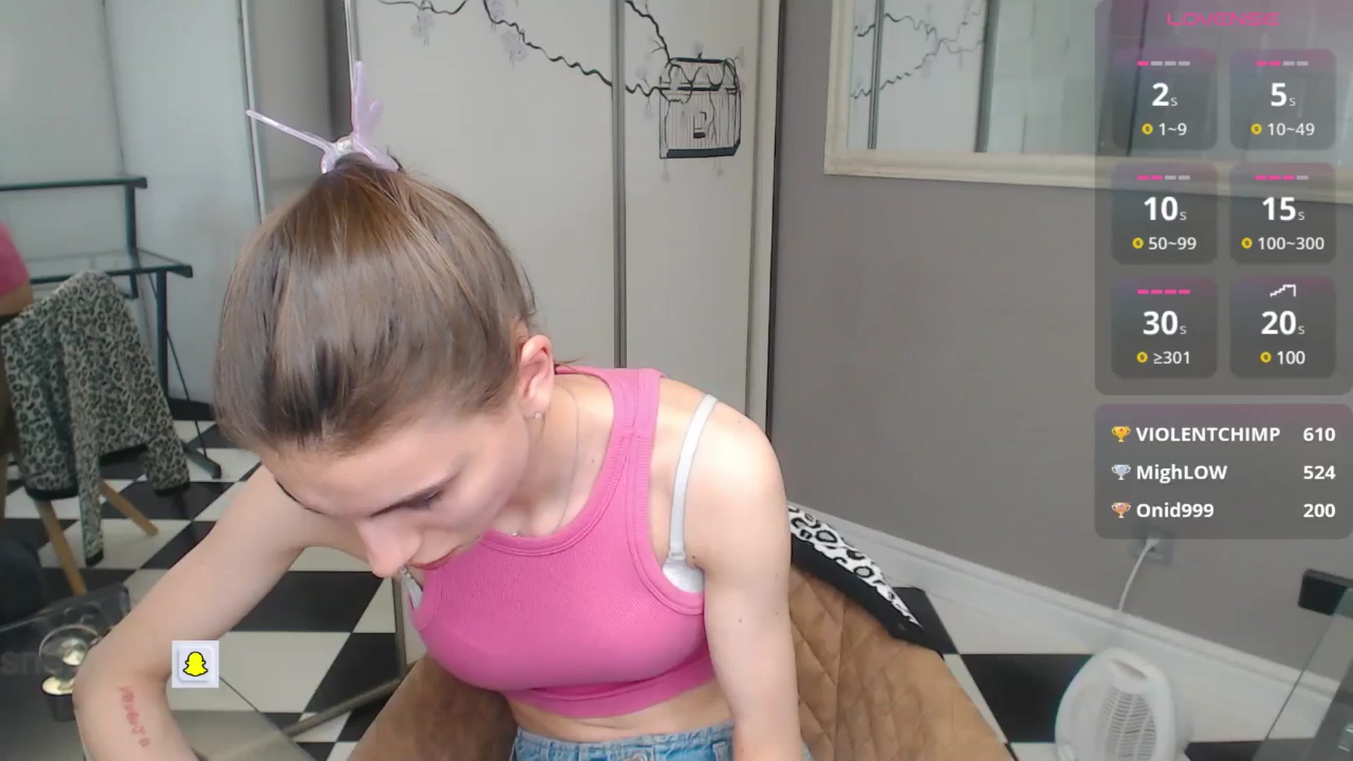 Gallery image thumbnail from Graceful_Doll's myfreecams stream on, 05/16/2025, 17:08 image 15 of 20