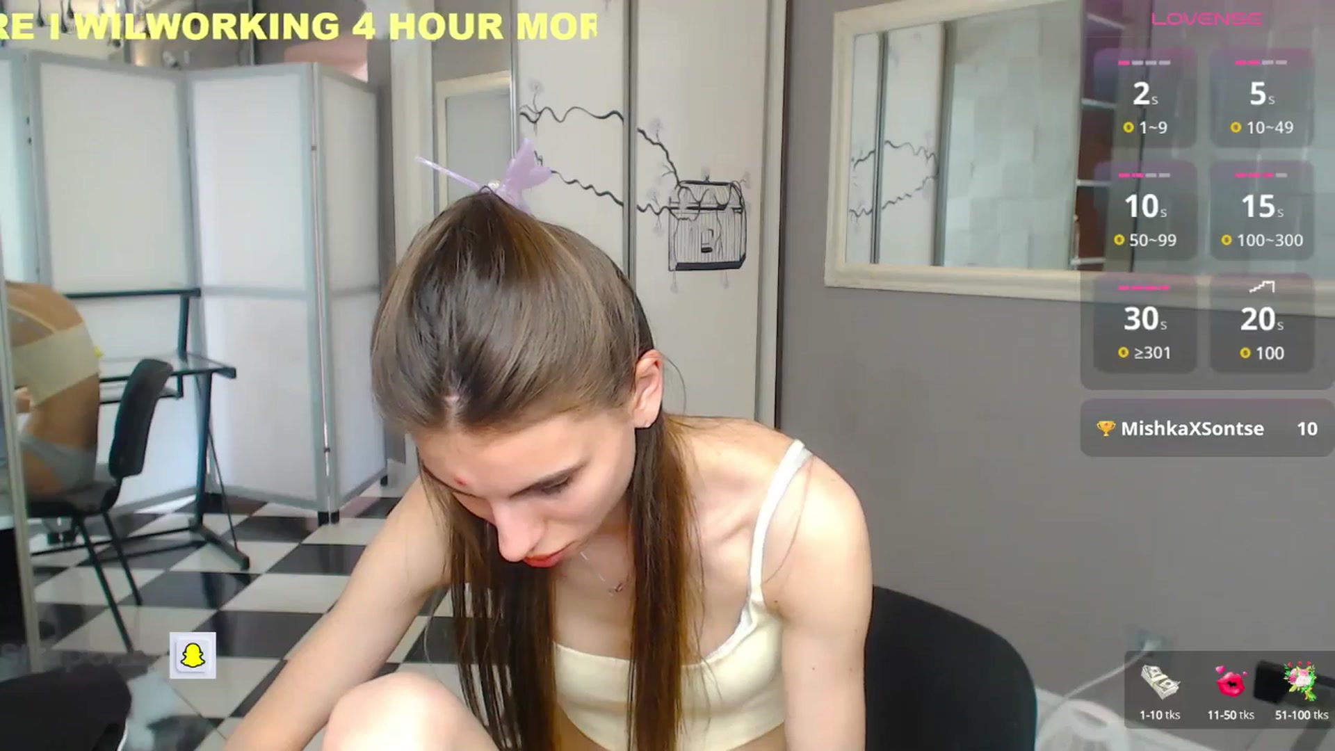 Gallery image thumbnail from Graceful_Doll's myfreecams stream on, 05/20/2025, 12:46 image 10 of 20