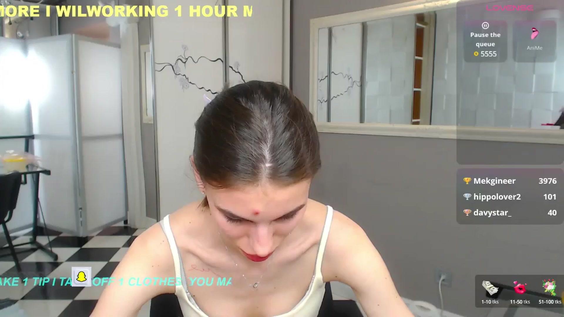 Gallery image thumbnail from Graceful_Doll's myfreecams stream on, 05/20/2025, 15:49 image 12 of 20