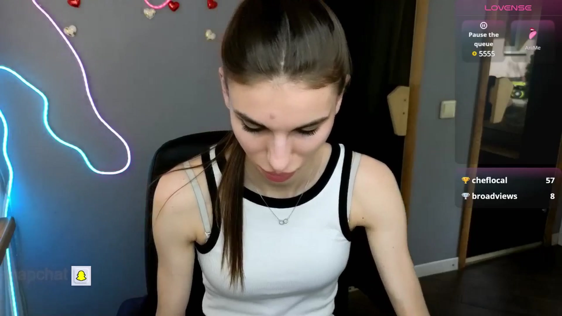 Gallery image thumbnail from Graceful_Doll's myfreecams stream on, 05/26/2025, 13:42 image 2 of 20