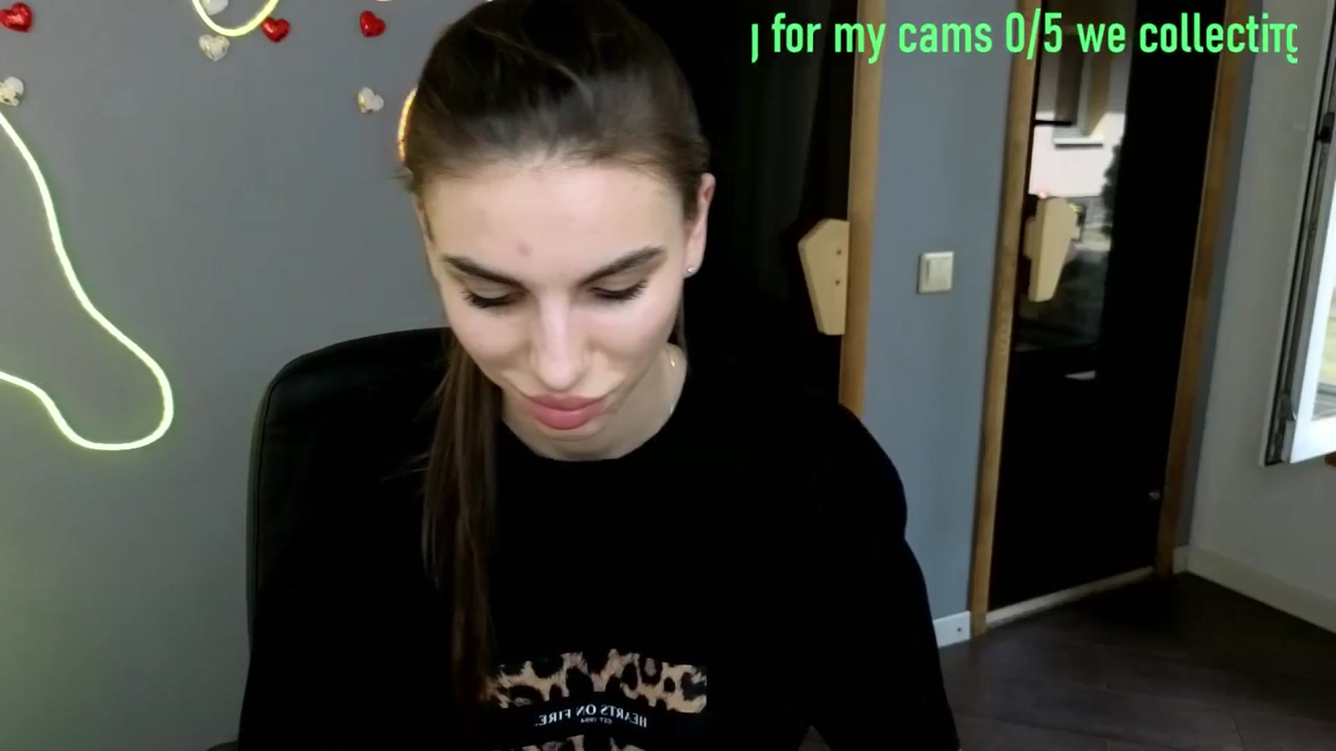 Gallery image thumbnail from Graceful_Doll's myfreecams stream on, 05/27/2025, 13:25 image 10 of 20