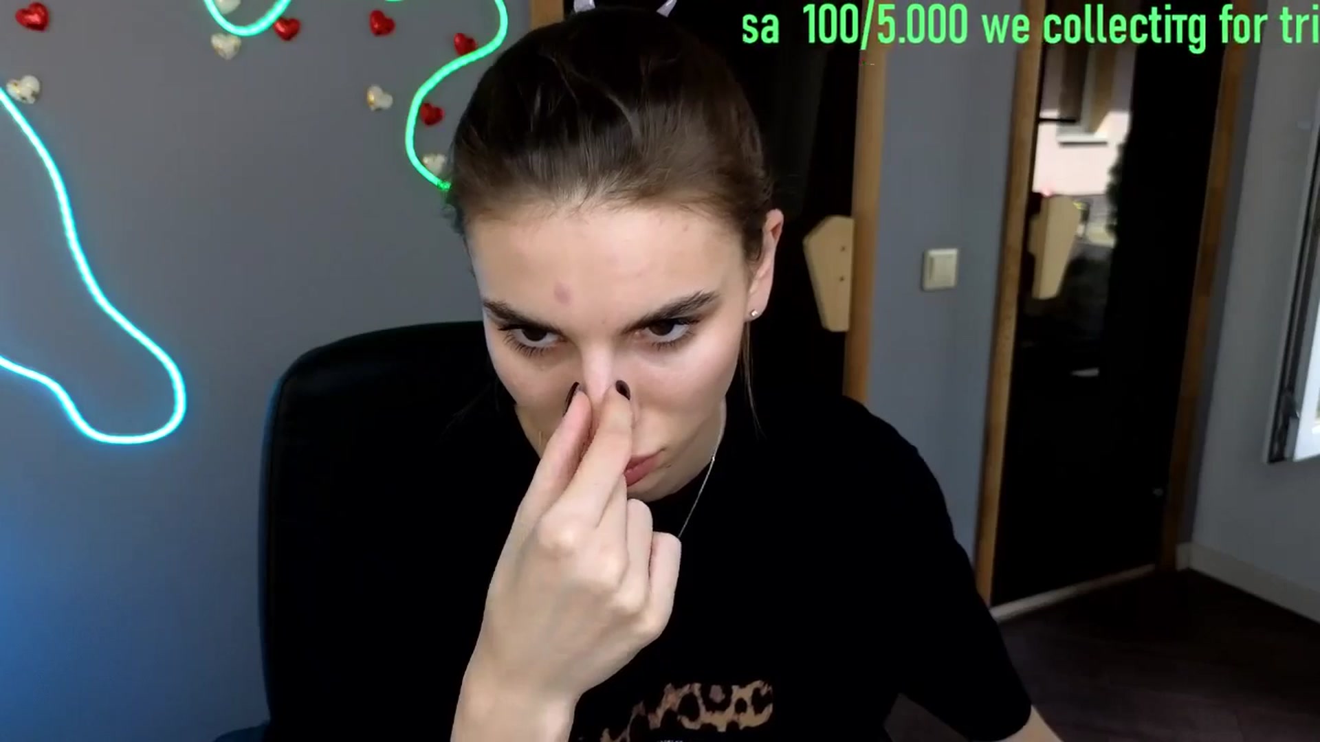Gallery image thumbnail from Graceful_Doll's myfreecams stream on, 05/27/2025, 13:25 image 12 of 20