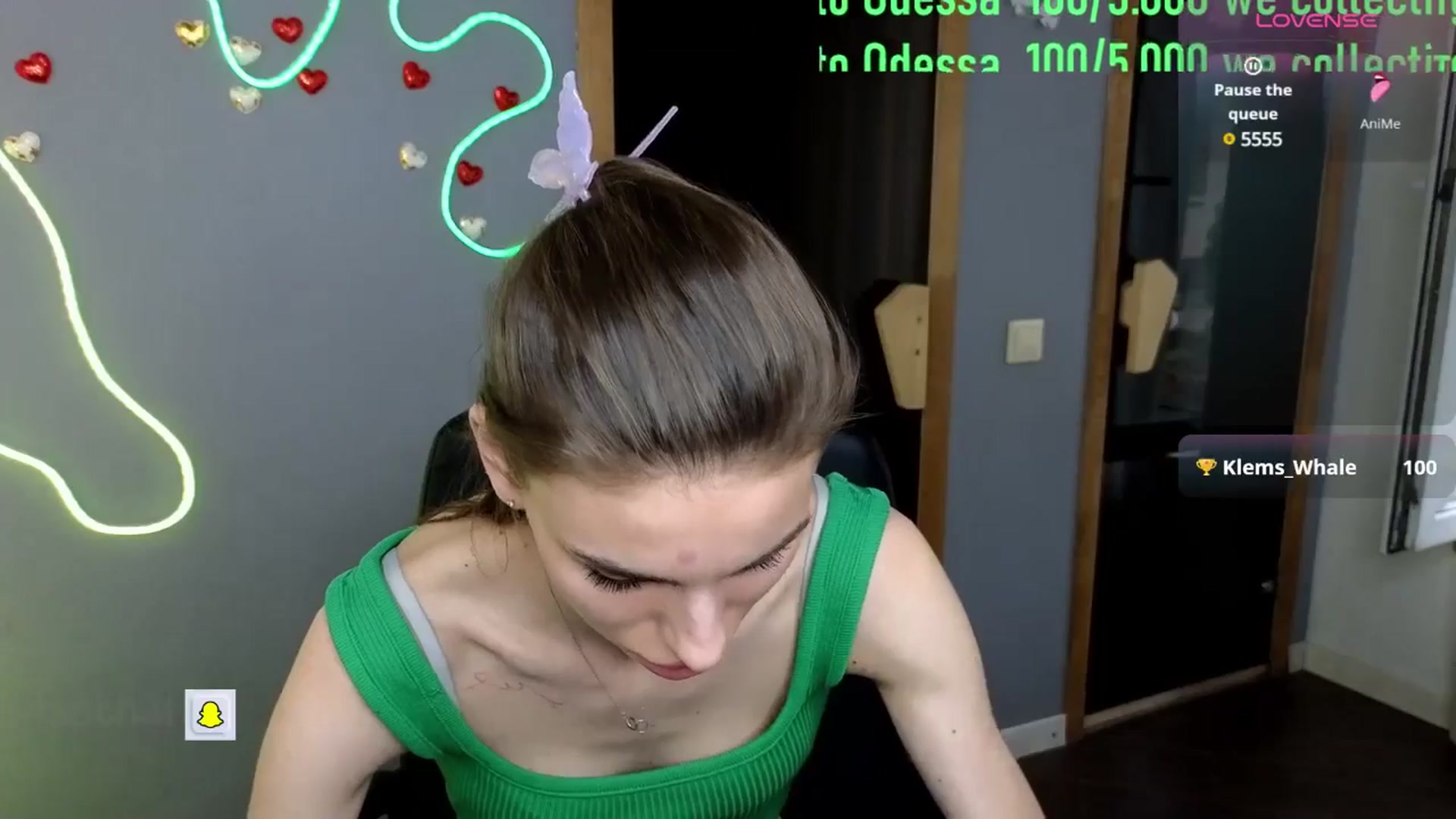 Gallery image thumbnail from Graceful_Doll's myfreecams stream on, 05/27/2025, 14:02 image 17 of 20