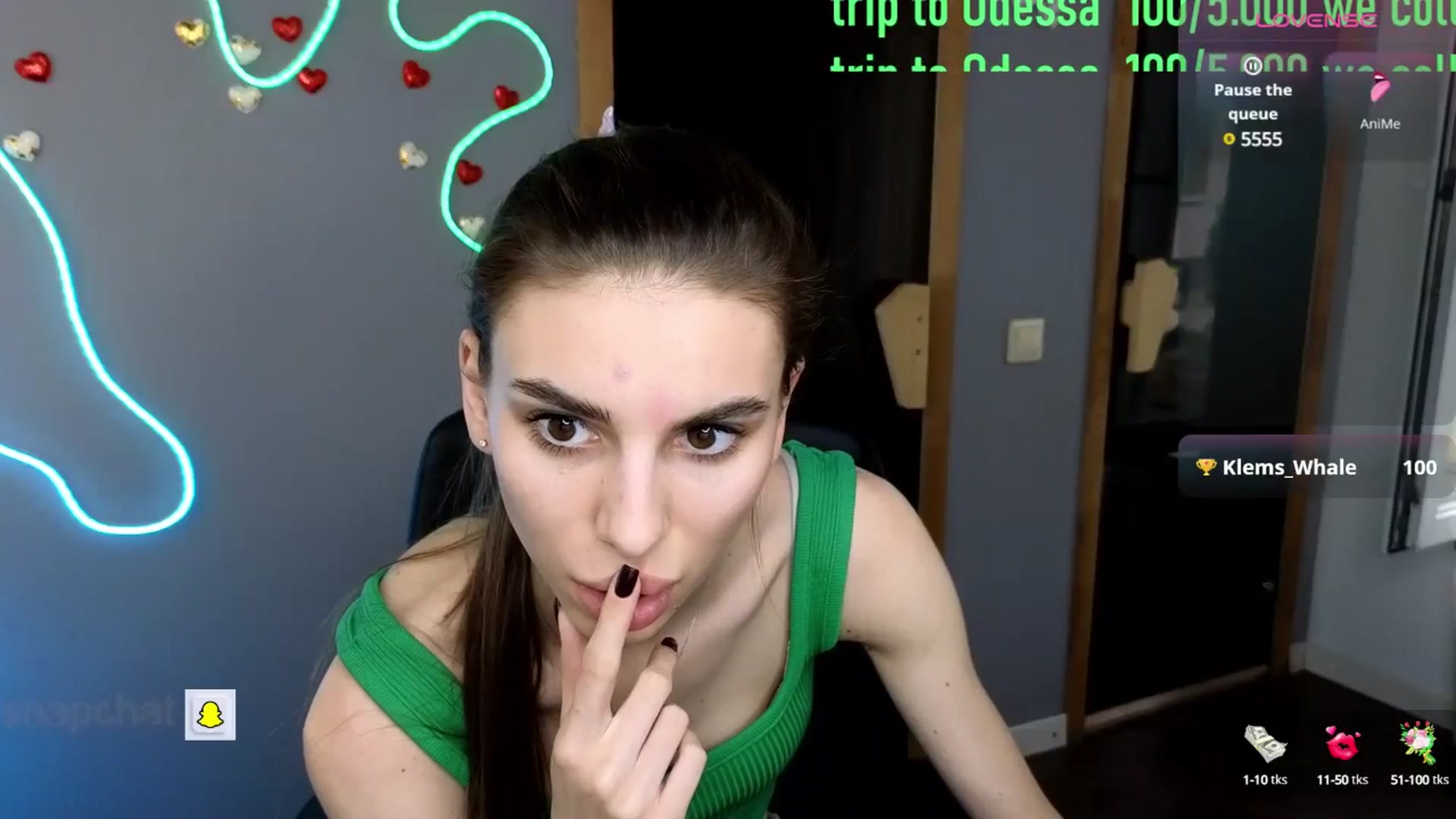 Gallery image thumbnail from Graceful_Doll's myfreecams stream on, 05/27/2025, 14:02 image 4 of 20