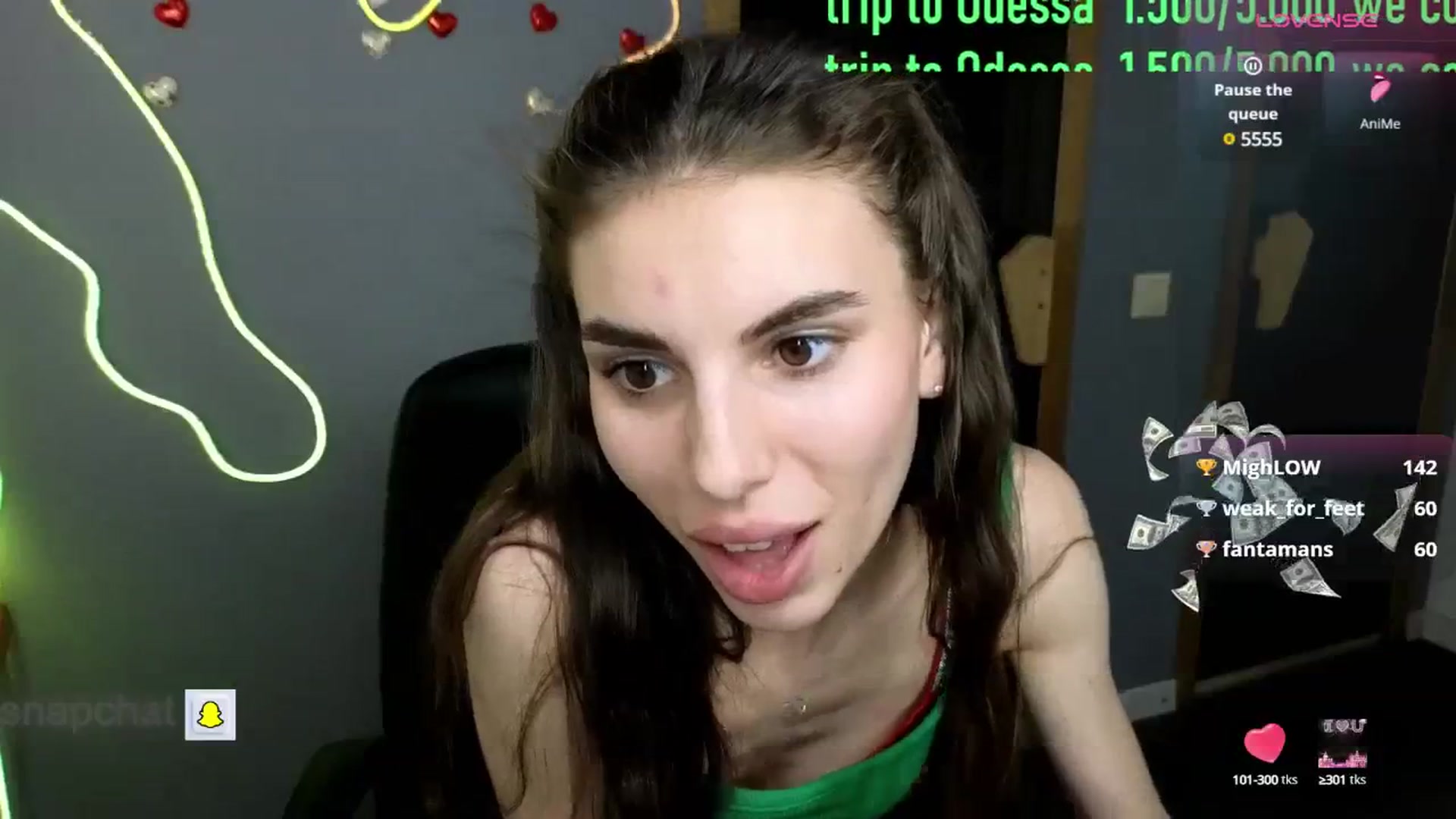 Gallery image thumbnail from Graceful_Doll's myfreecams stream on, 05/29/2025, 14:38 image 11 of 20