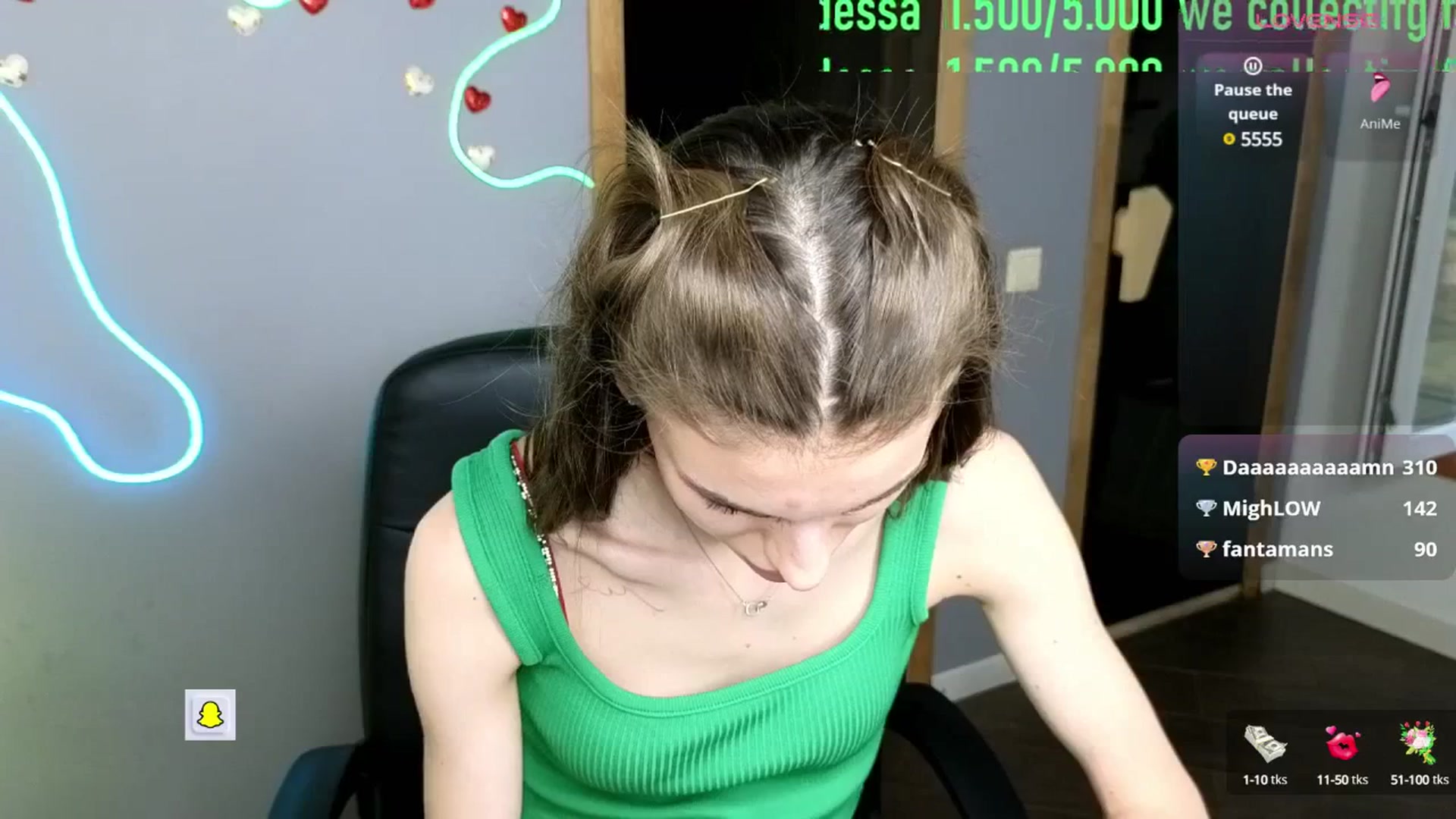 Gallery image thumbnail from Graceful_Doll's myfreecams stream on, 05/29/2025, 16:50 image 6 of 20