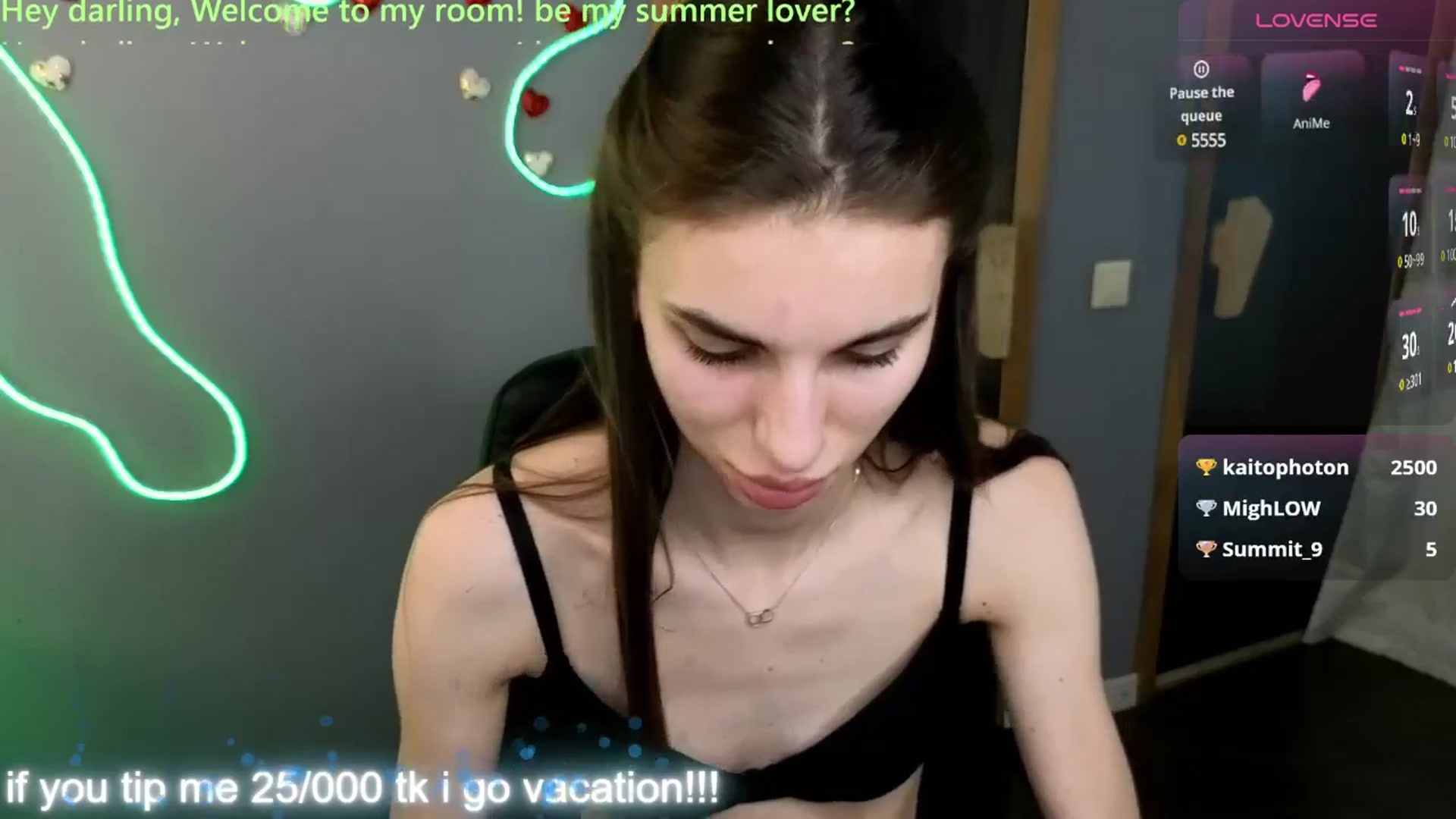 Gallery image thumbnail from Graceful_Doll's myfreecams stream on, 06/04/2025, 15:01 image 16 of 20