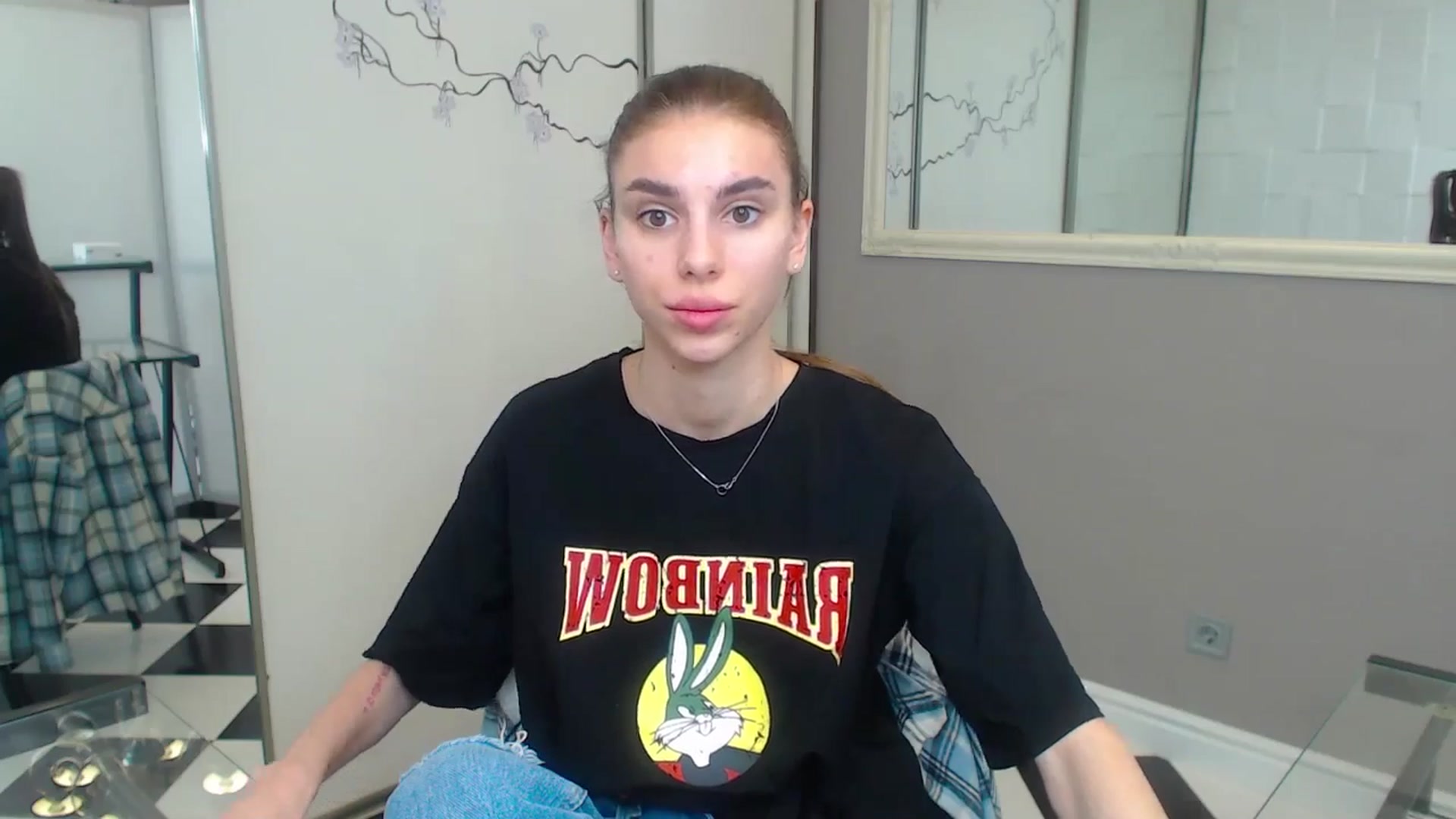 Gallery image thumbnail from Graceful_Doll's myfreecams stream on, 06/21/2025, 08:45 image 8 of 20