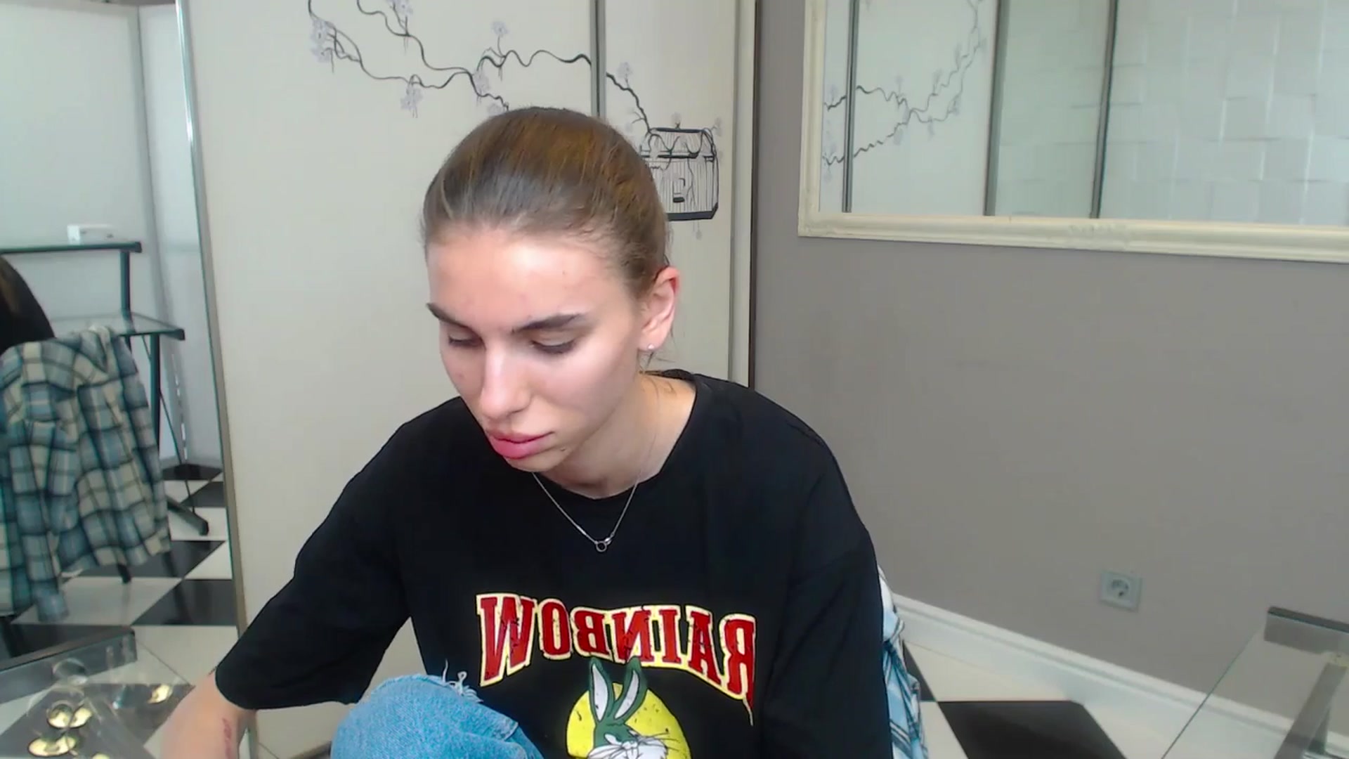 Gallery image thumbnail from Graceful_Doll's myfreecams stream on, 06/21/2025, 08:45 image 9 of 20