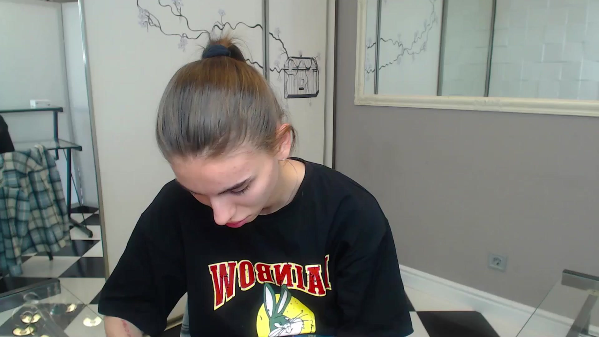 Gallery image thumbnail from Graceful_Doll's myfreecams stream on, 06/21/2025, 08:45 image 2 of 20