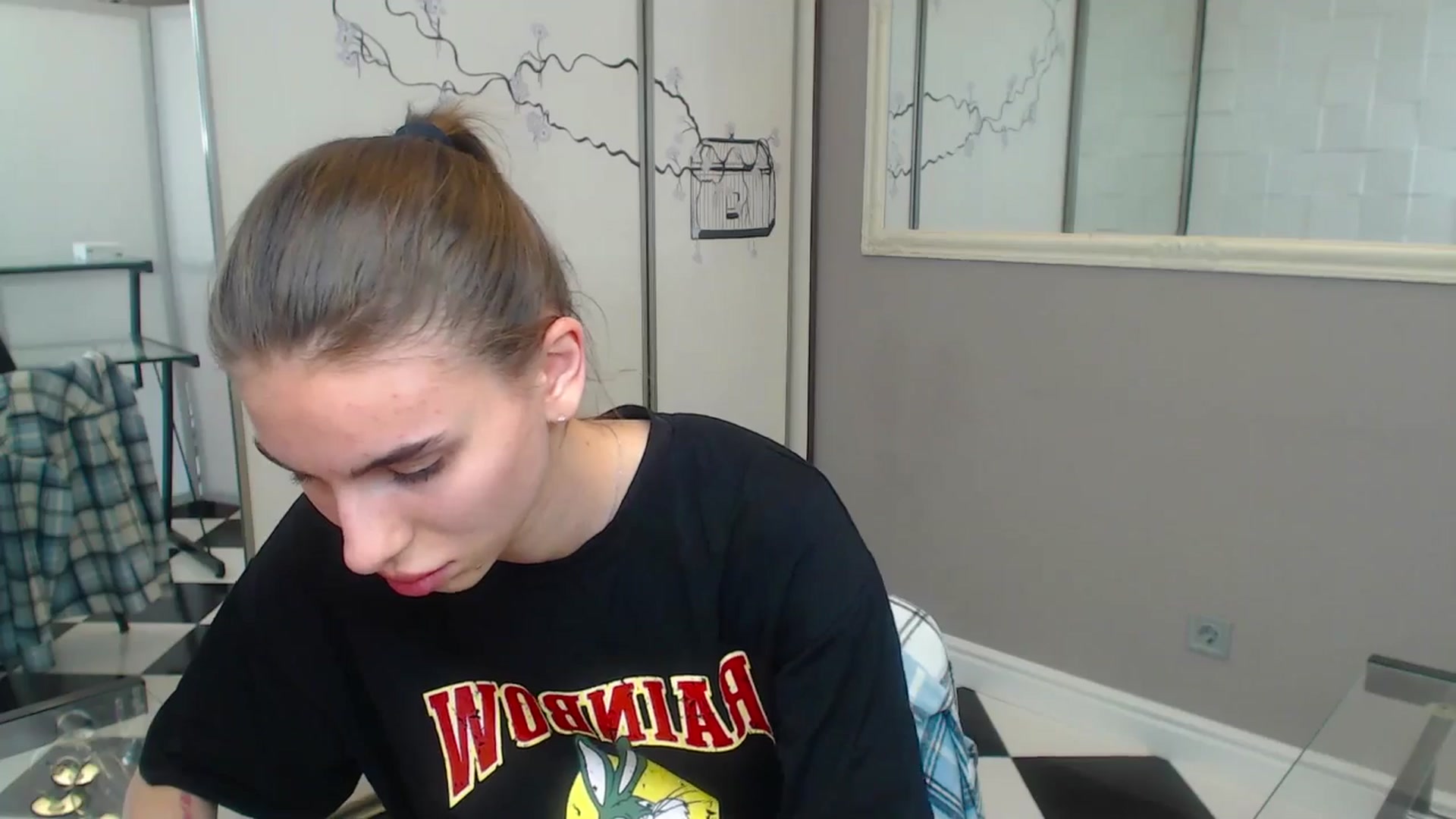 Gallery image thumbnail from Graceful_Doll's myfreecams stream on, 06/21/2025, 08:45 image 5 of 20