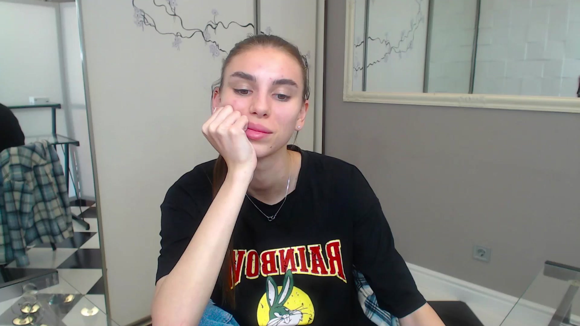 Gallery image thumbnail from Graceful_Doll's myfreecams stream on, 06/21/2025, 08:45 image 12 of 20